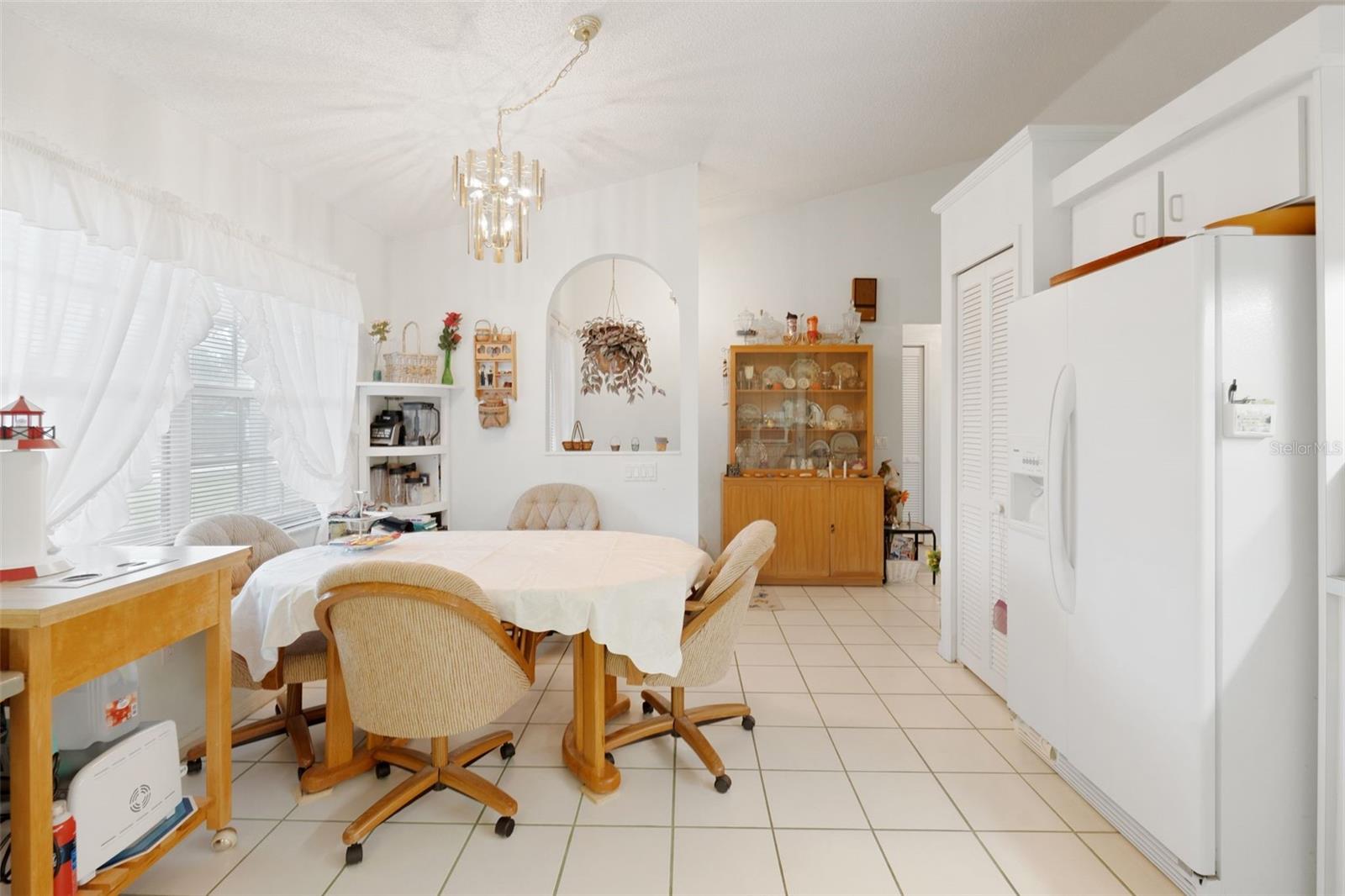 Image 9 of 40 For 7235 Sunnybrook Boulevard