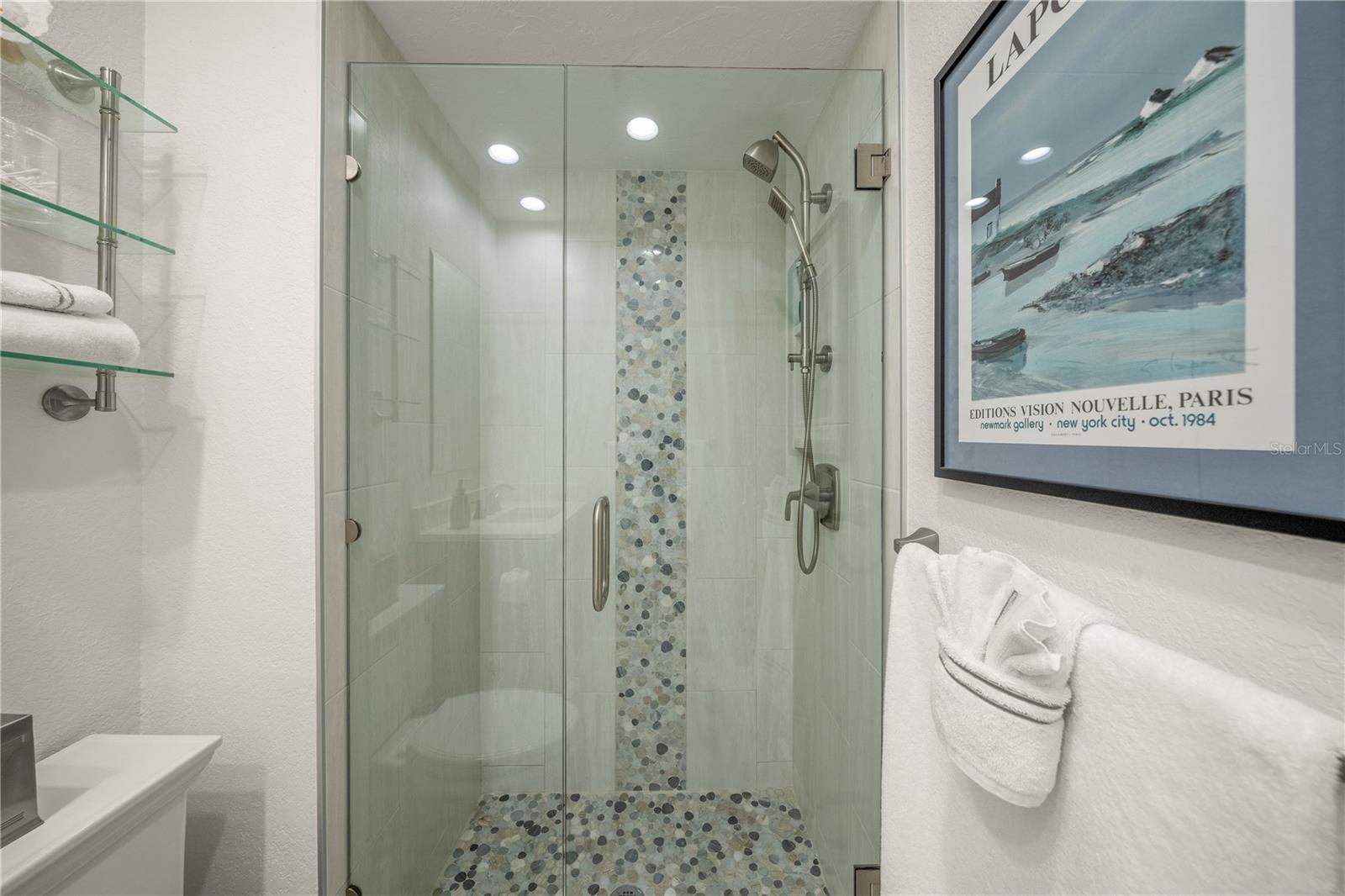 Image 29 of 62 For 2165 Gulf Of Mexico Drive 114