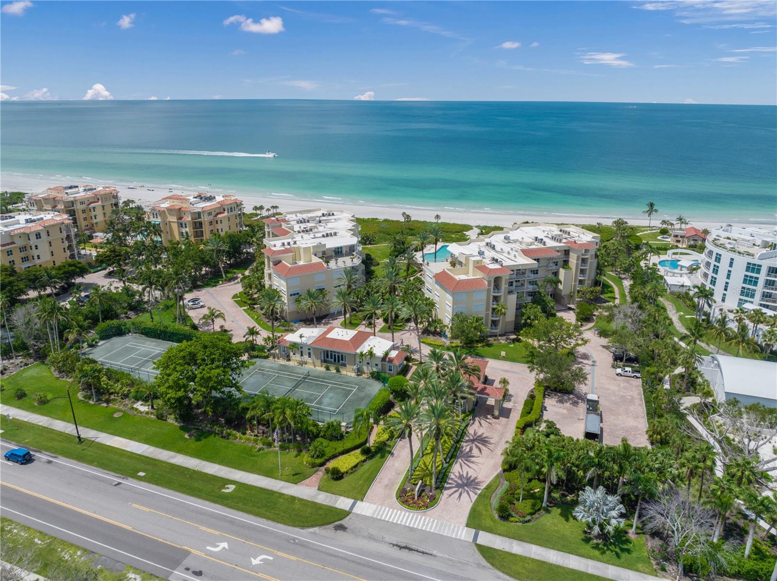 Image 3 of 62 For 2165 Gulf Of Mexico Drive 114