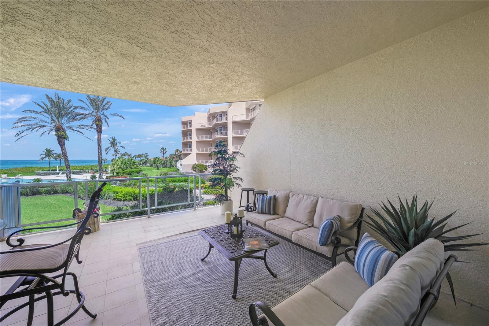 Image 34 of 62 For 2165 Gulf Of Mexico Drive 114