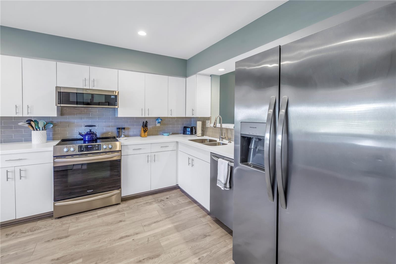 Image 7 of 57 For 6101 34th Street W 19h