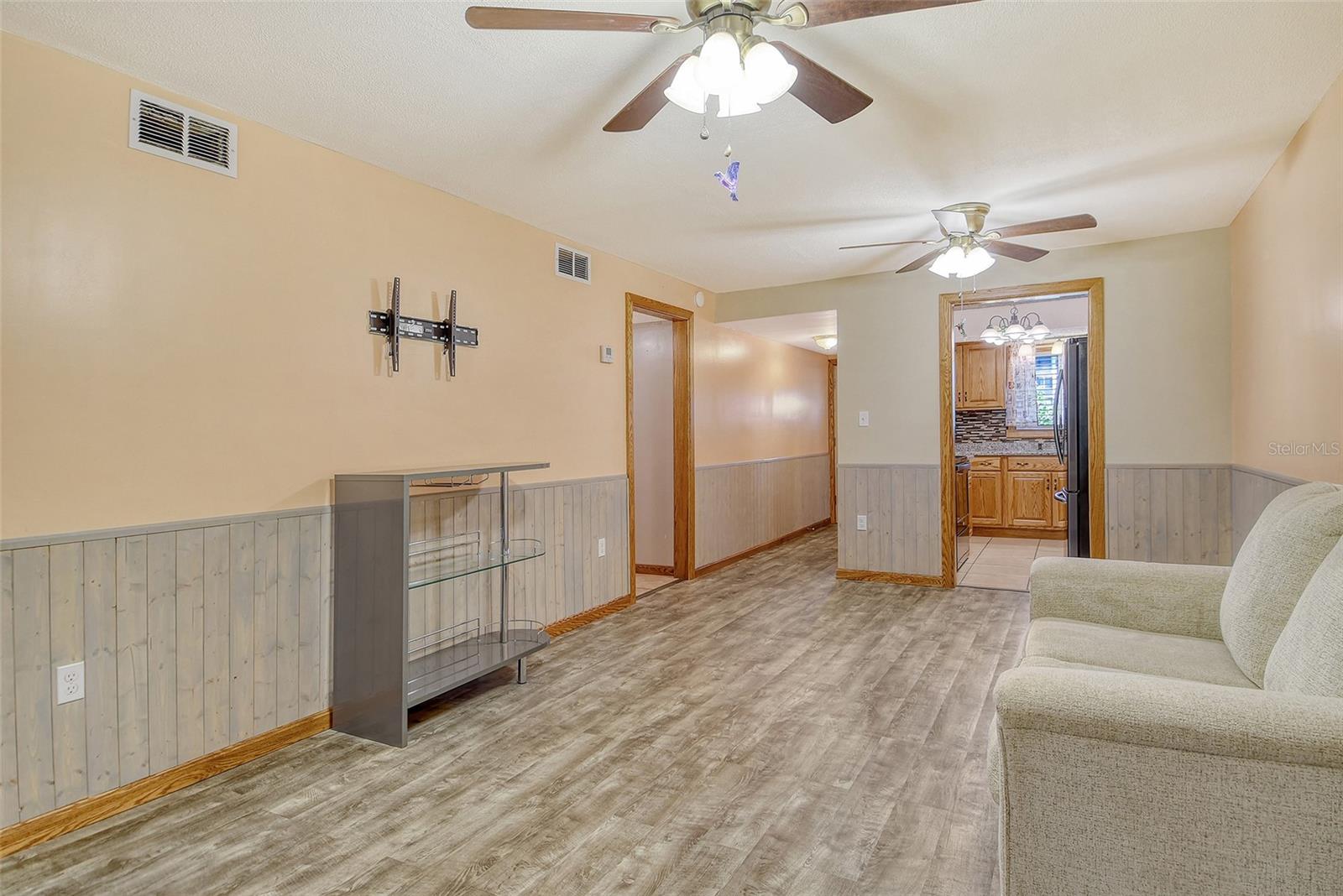 Image 18 of 64 For 4130 Heron Way B-115