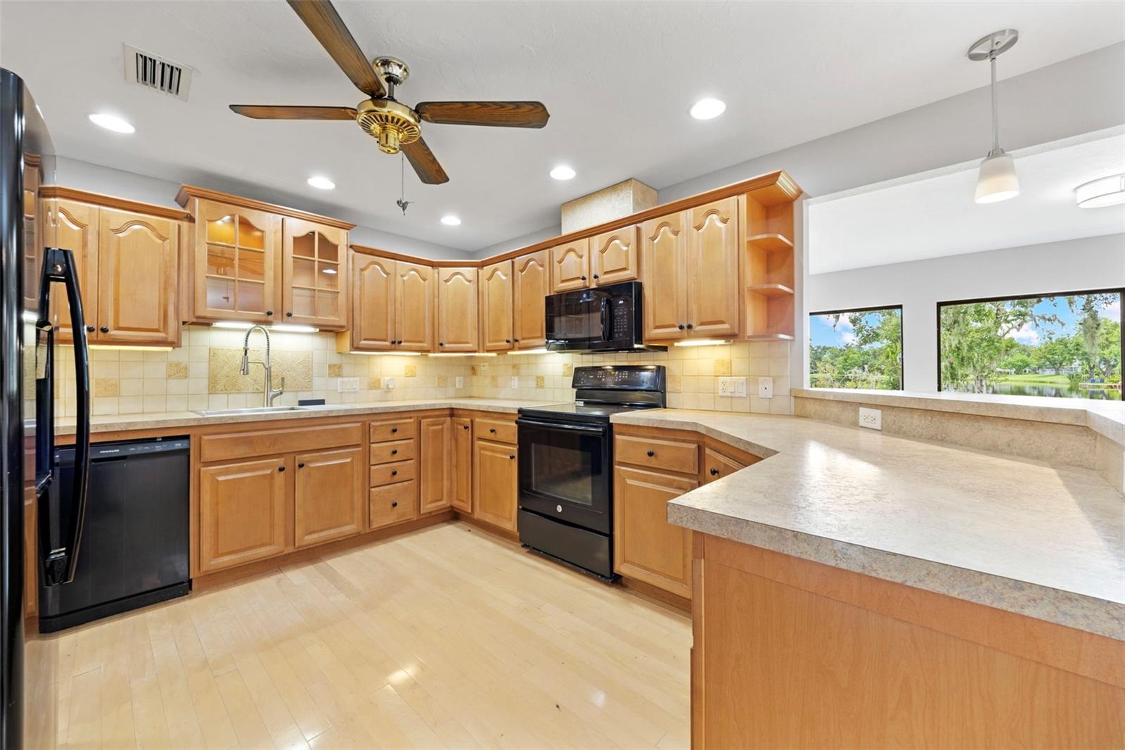 Image 11 of 56 For 8006 Oak Drive