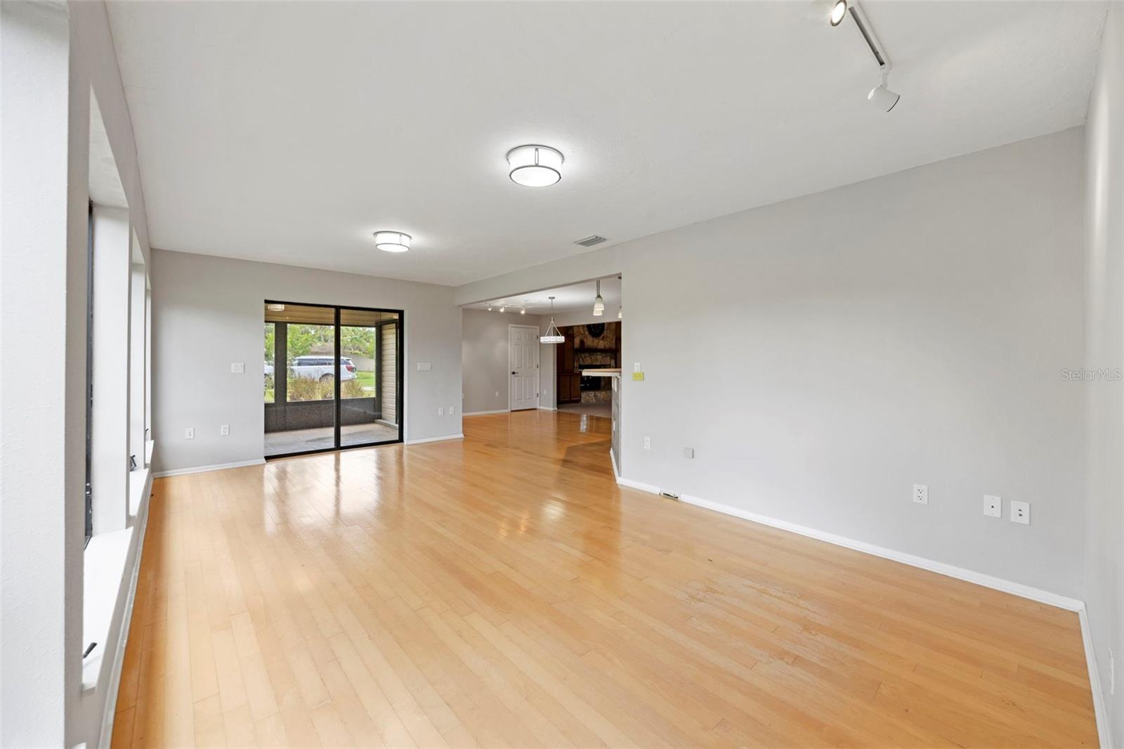 Image 16 of 56 For 8006 Oak Drive