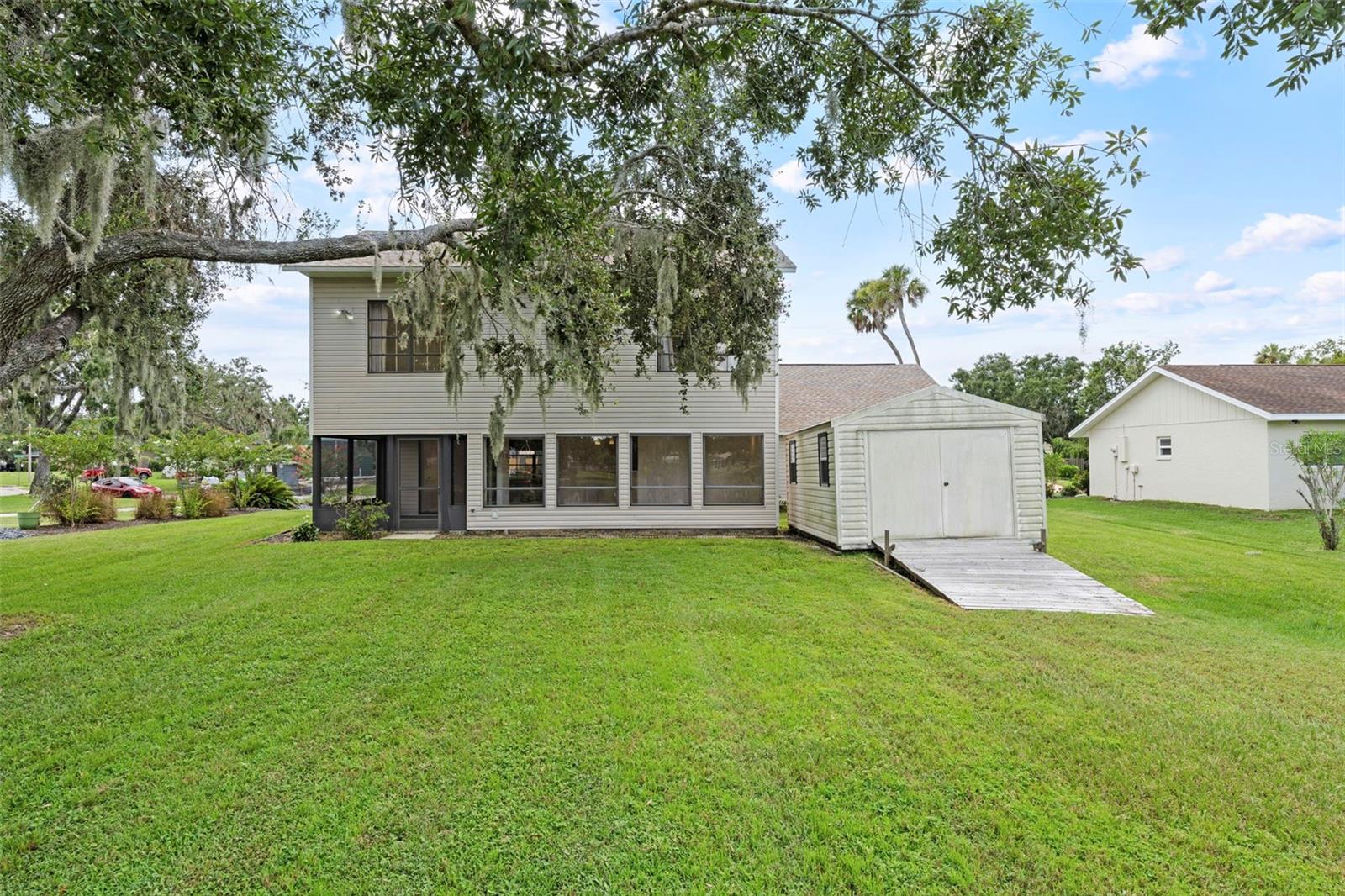Image 36 of 56 For 8006 Oak Drive