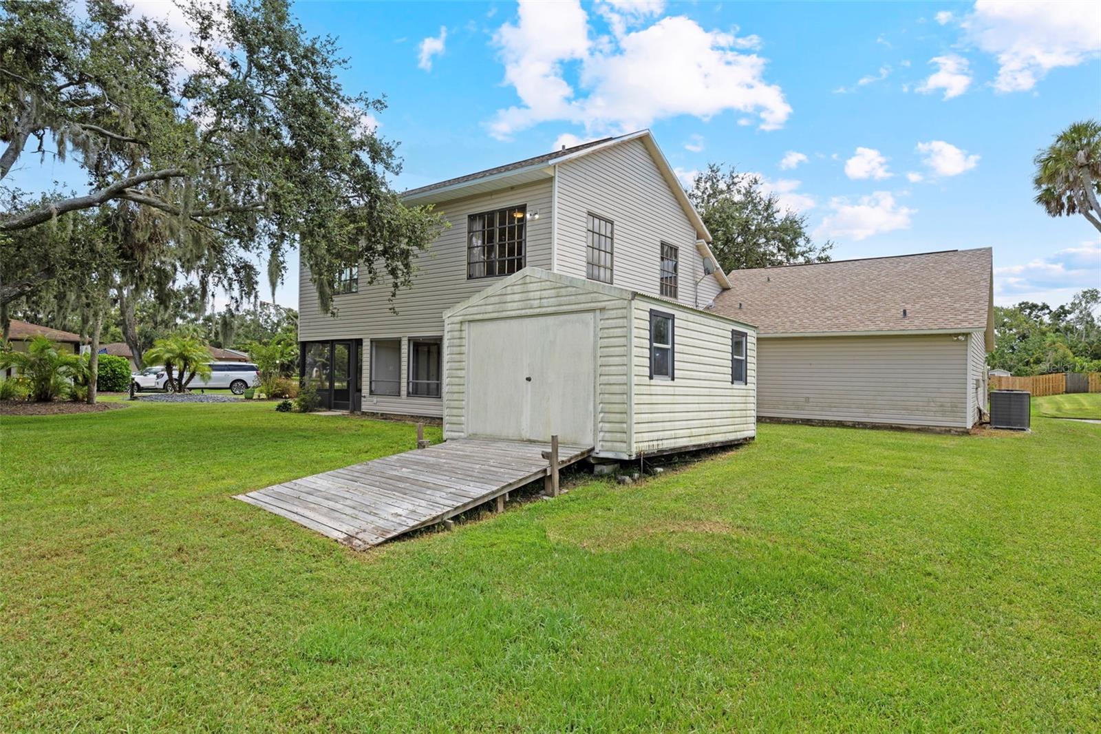Image 39 of 56 For 8006 Oak Drive
