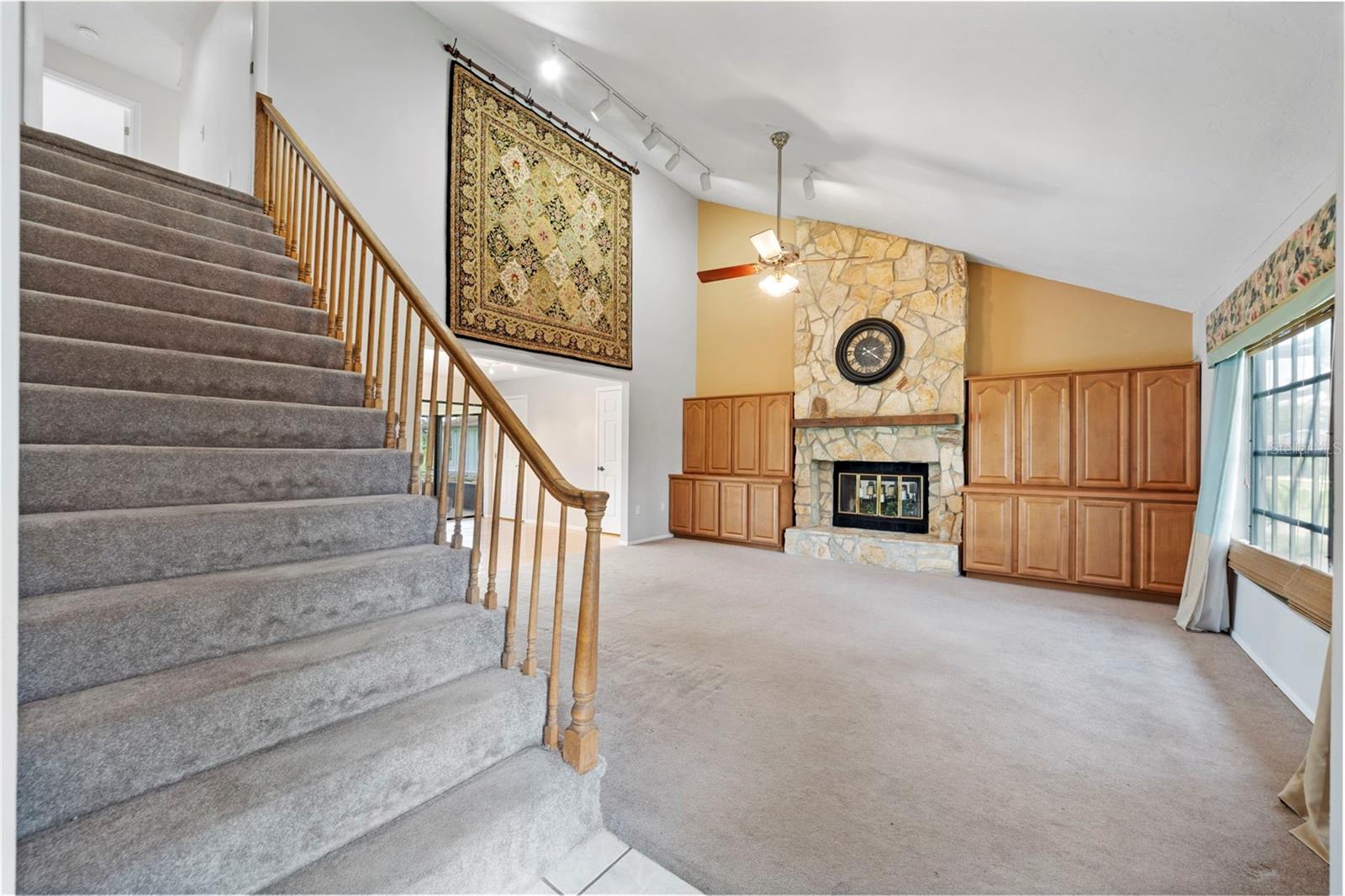 Image 4 of 56 For 8006 Oak Drive
