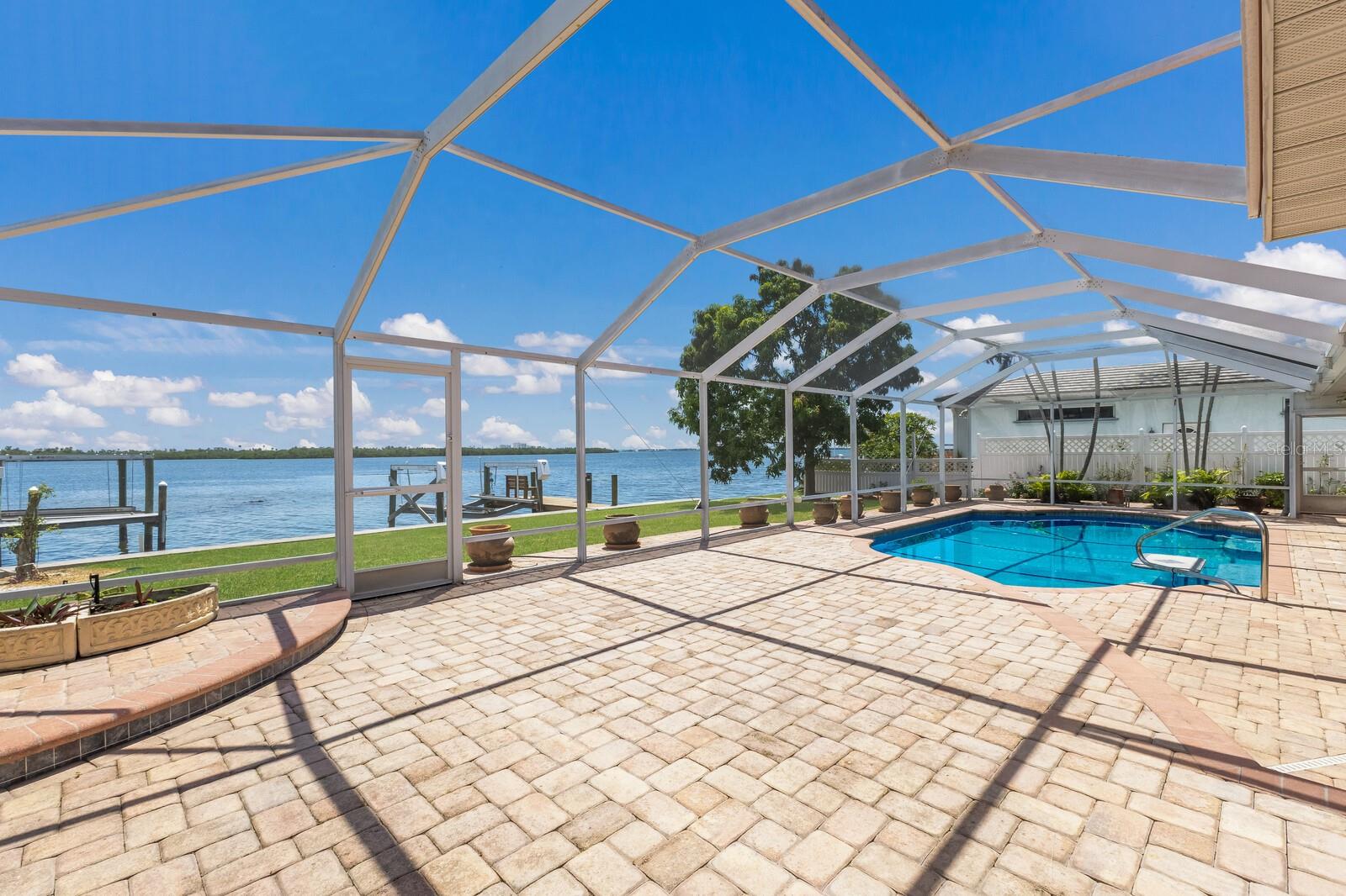 Image 33 of 49 For 811 Arlington Road