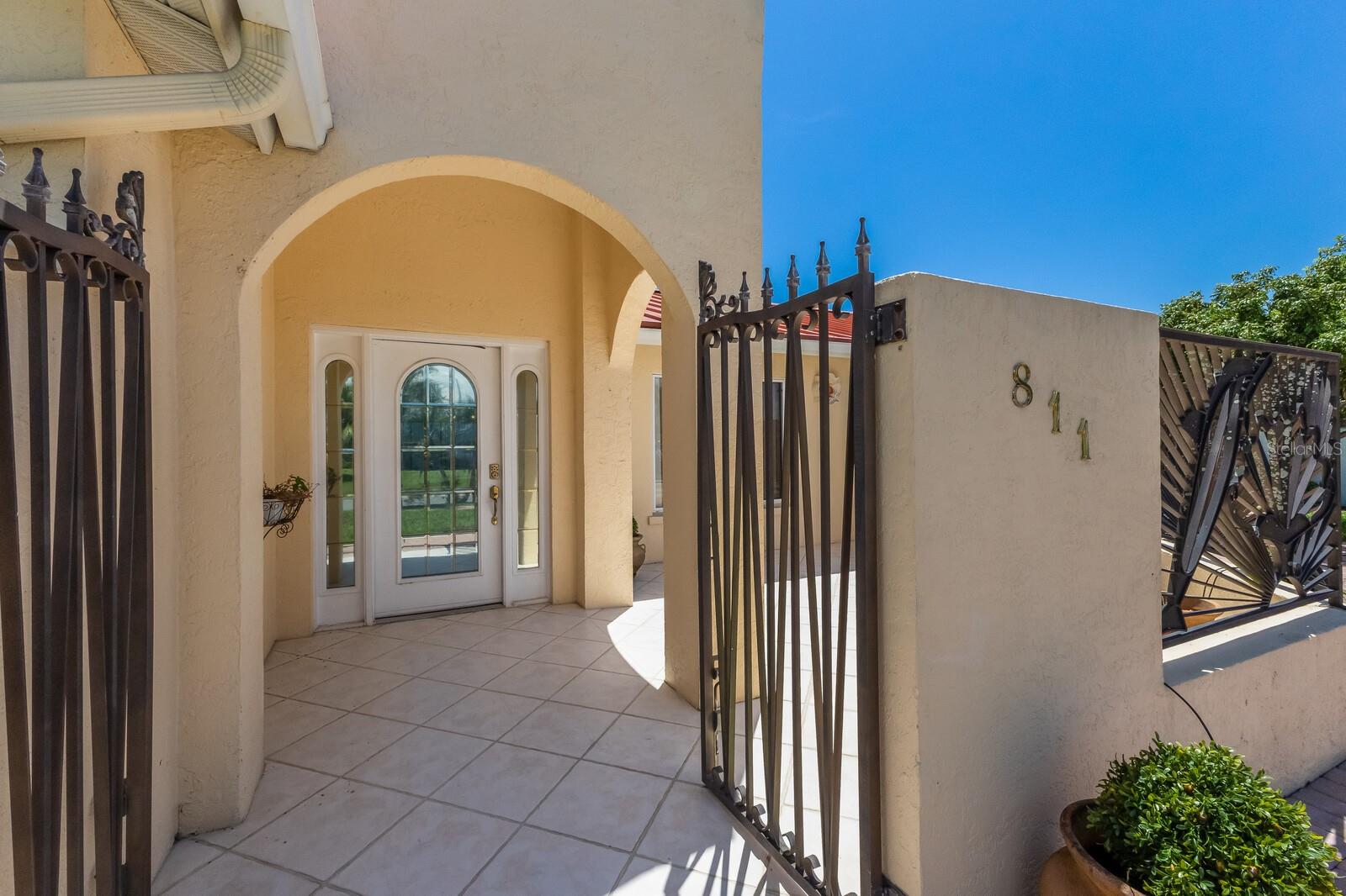 Image 6 of 49 For 811 Arlington Road
