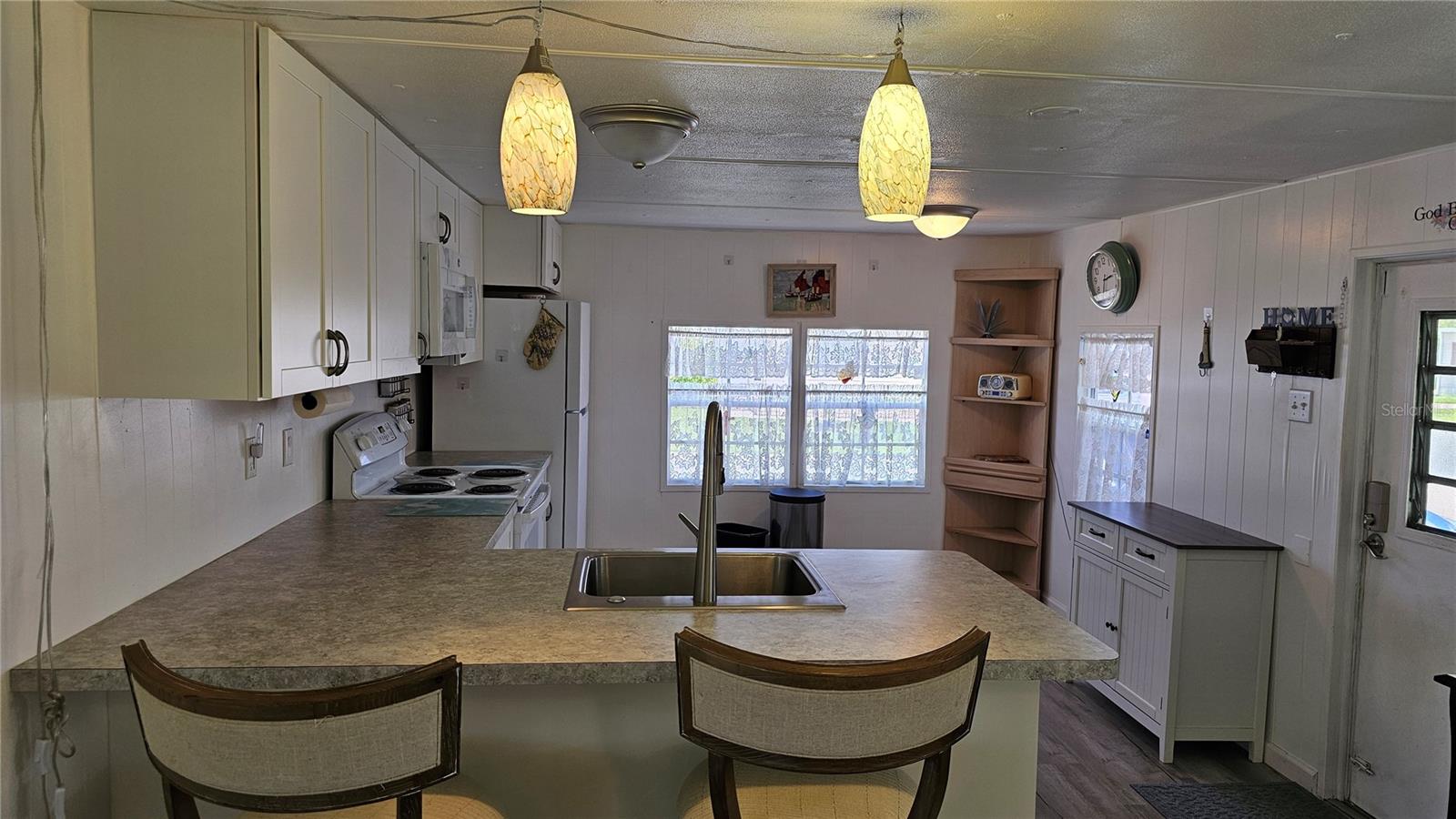 Image 10 of 28 For 1005 46th Avenue E