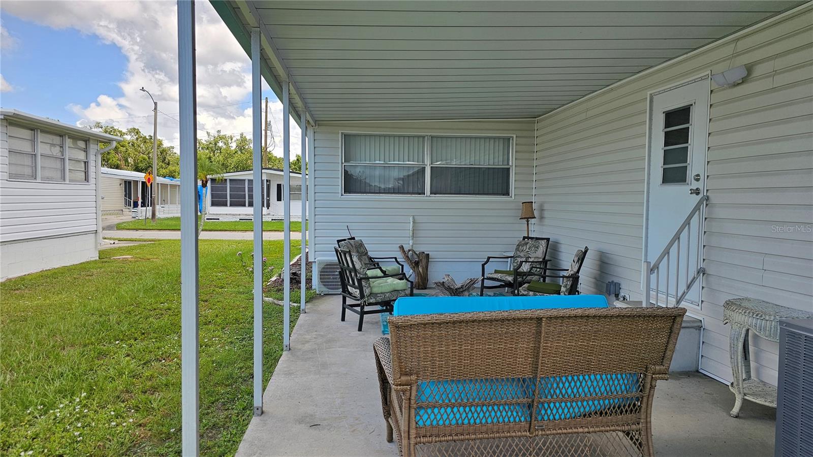 Image 5 of 28 For 1005 46th Avenue E