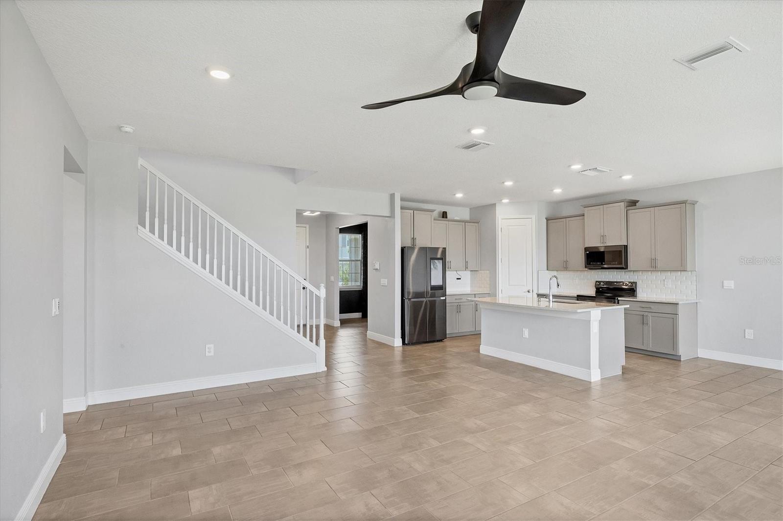 Image 6 of 62 For 17828 Gulf Ranch Place
