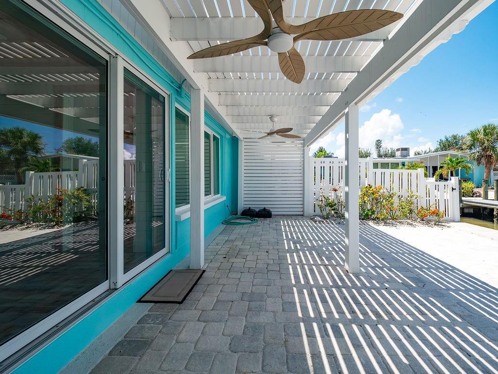 Image 43 of 73 For 18 Seaside Court