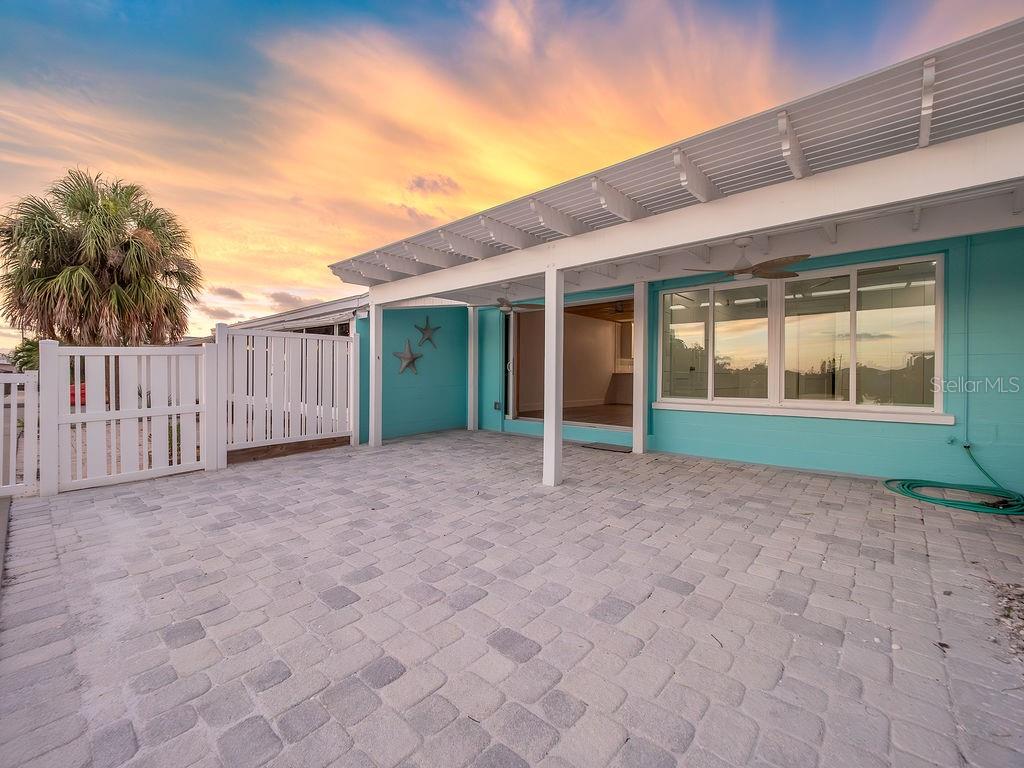 Image 65 of 73 For 18 Seaside Court