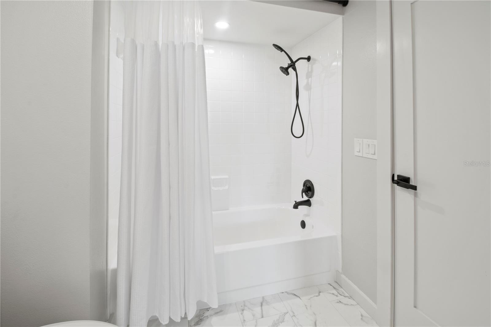 Image 31 of 56 For 6135 Heritage Lane 6135