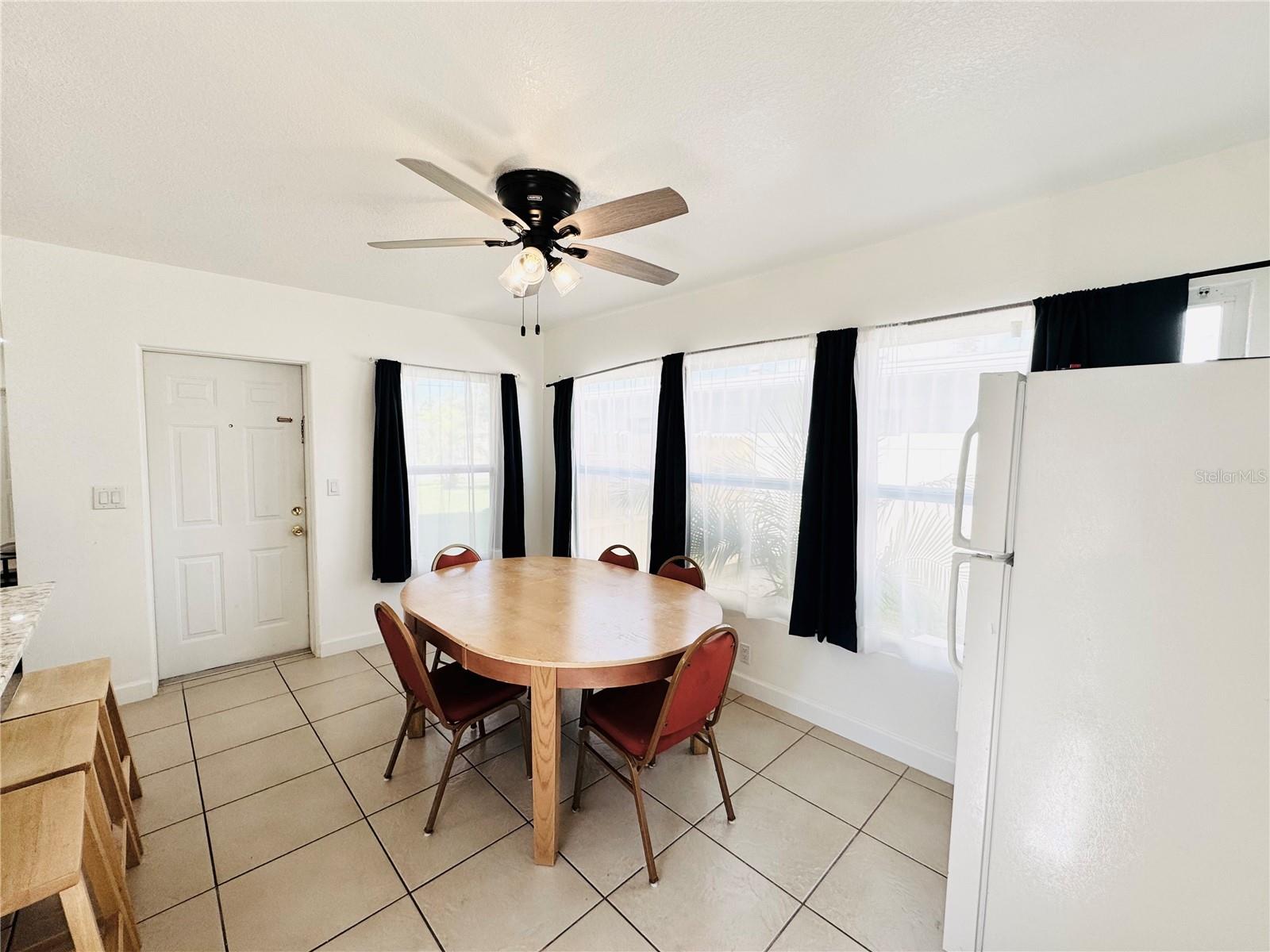 Image 17 of 35 For 514 24th Avenue W
