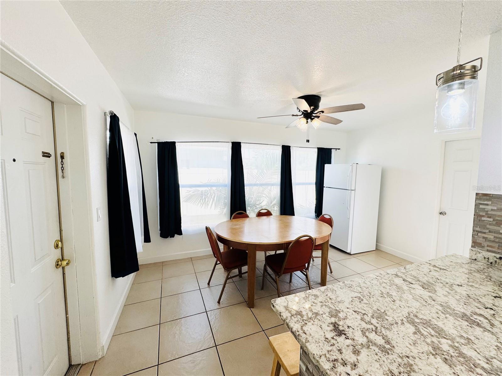 Image 18 of 35 For 514 24th Avenue W