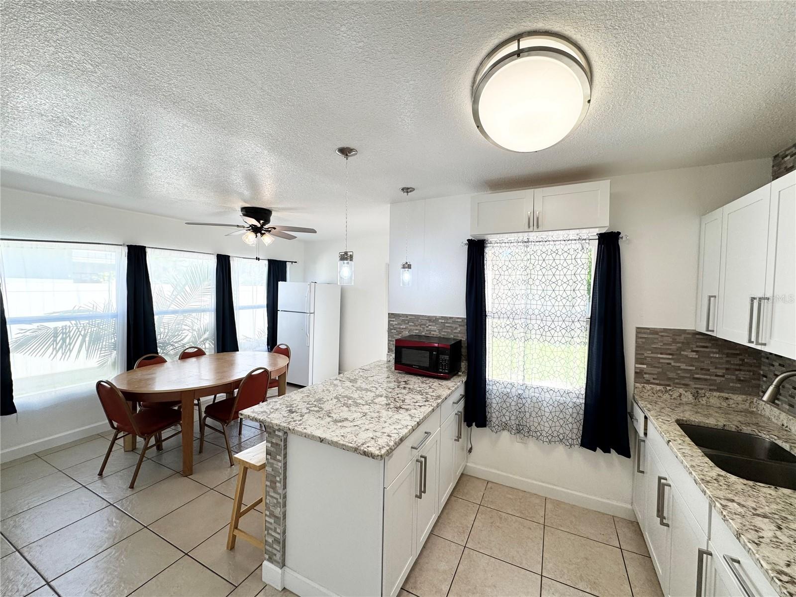 Image 19 of 35 For 514 24th Avenue W