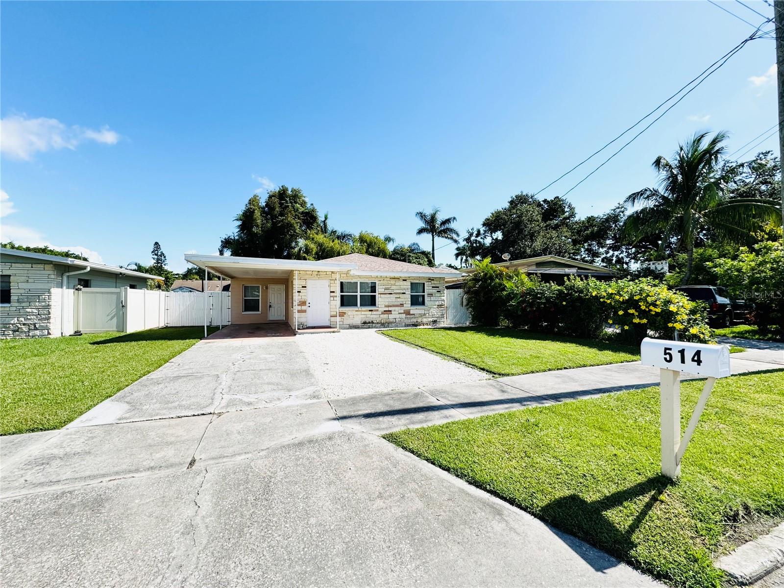 Image 6 of 35 For 514 24th Avenue W