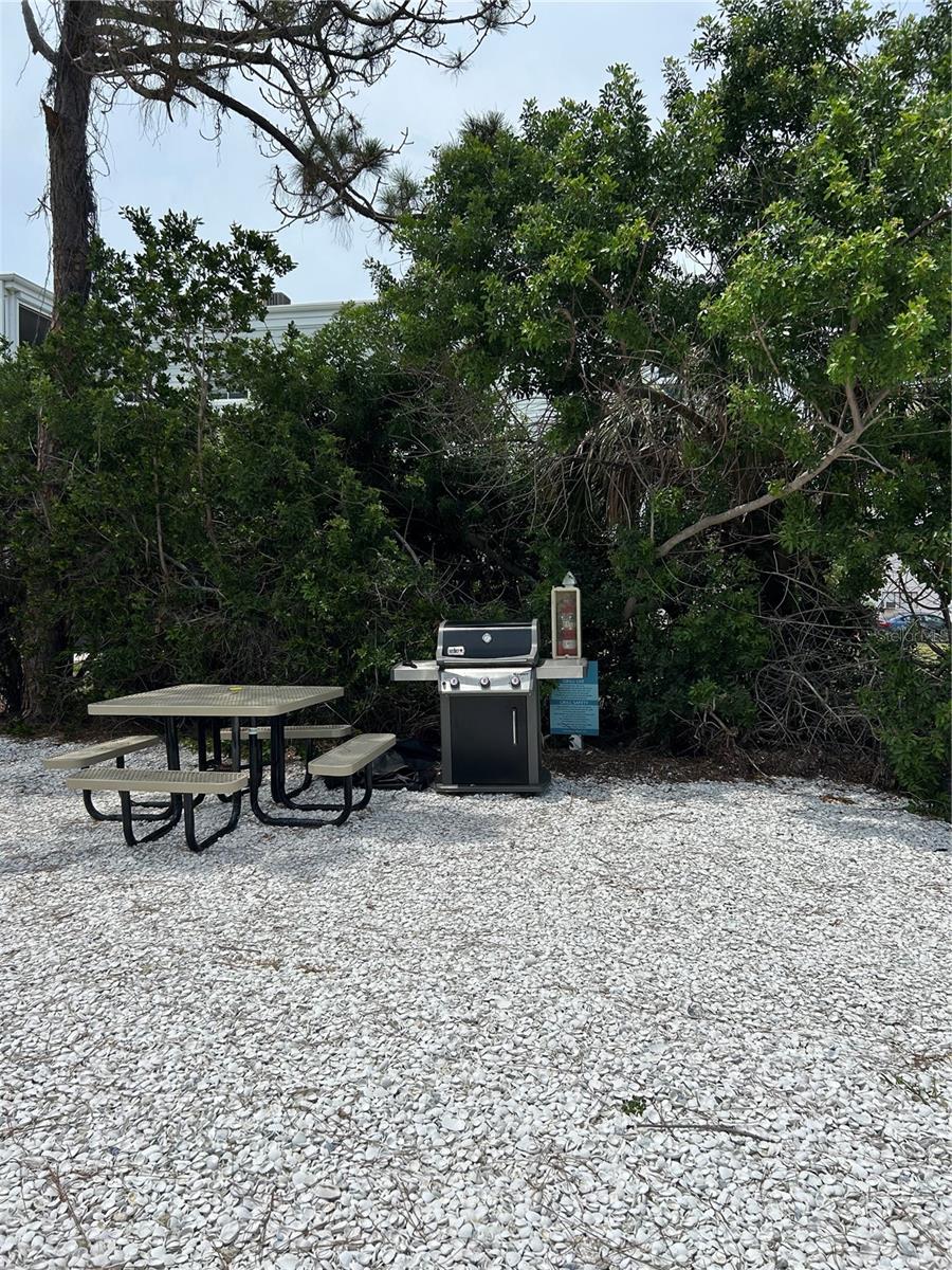 Image 23 of 31 For 5310 Gulf Of Mexico Drive 18