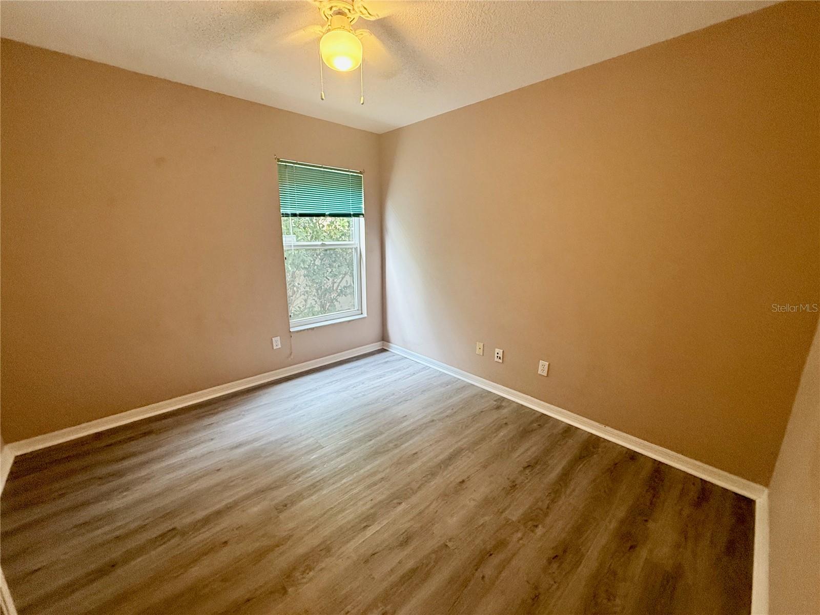 Image 15 of 53 For 1203 50th Street E