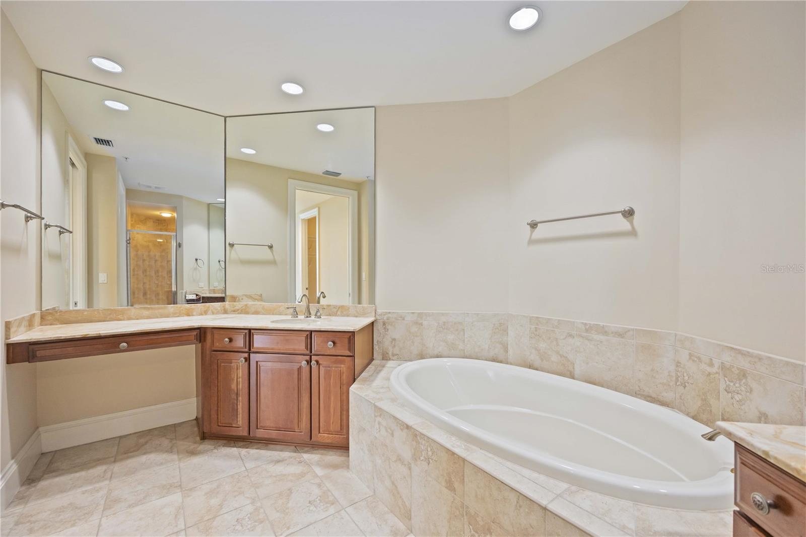 Image 33 of 60 For 130 Riviera Dunes Way 306