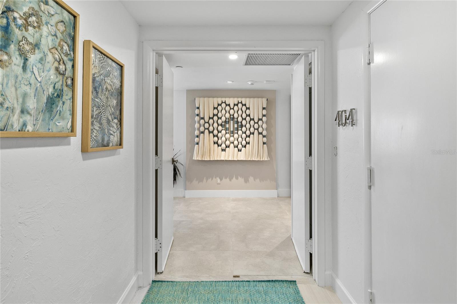 Image 13 of 28 For 601 Longboat Club Road 404s