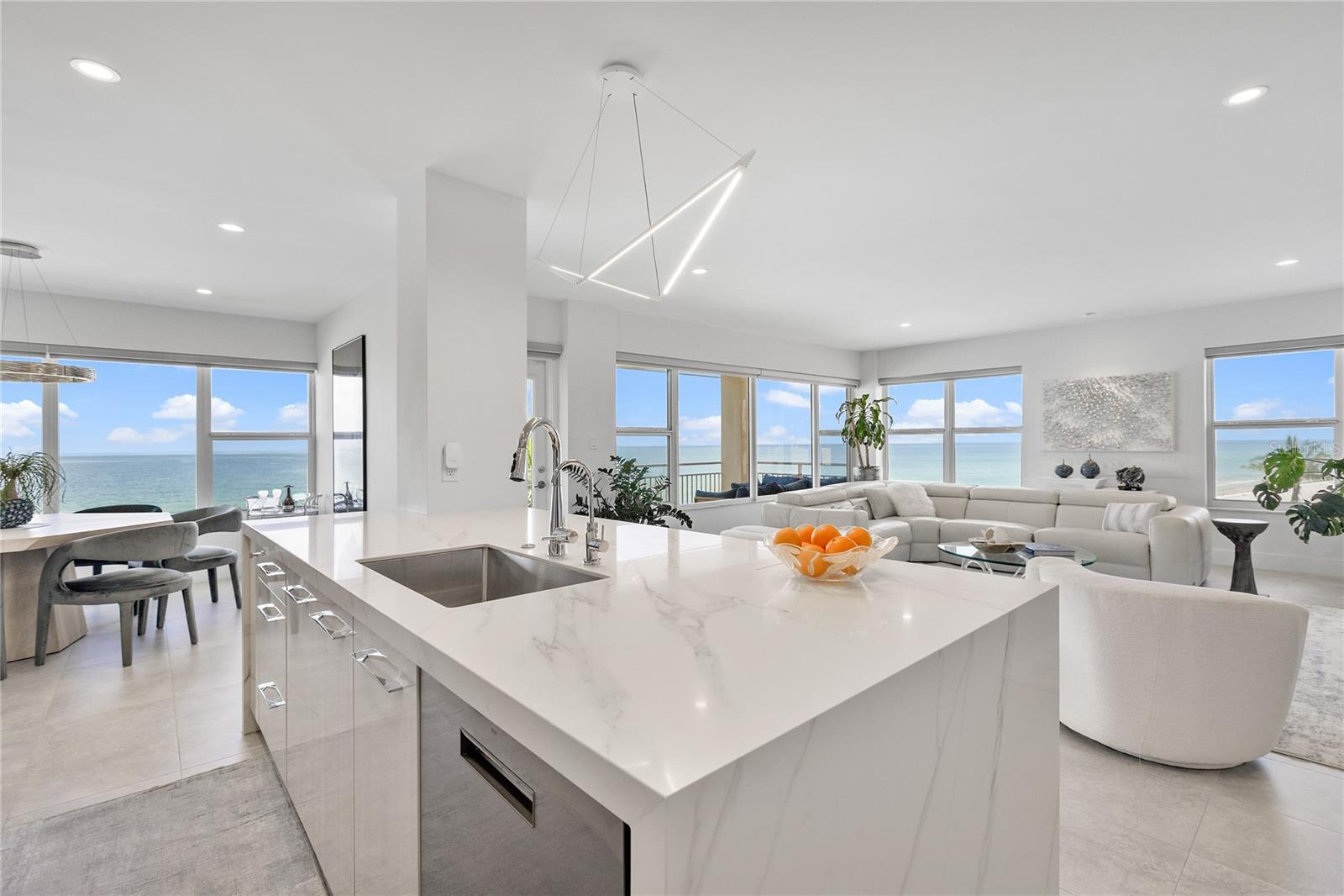 Image 8 of 28 For 601 Longboat Club Road 404s
