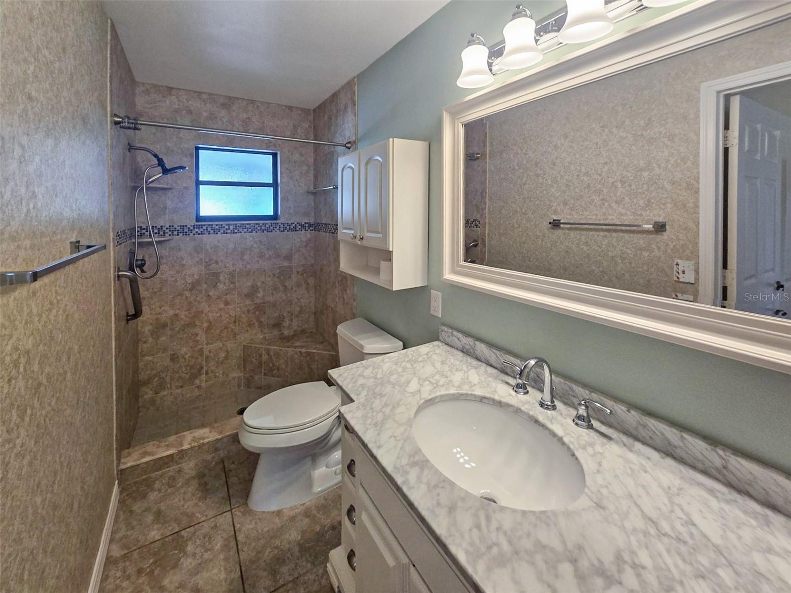 Image 8 of 16 For 6107 Evergreen Circle 10b