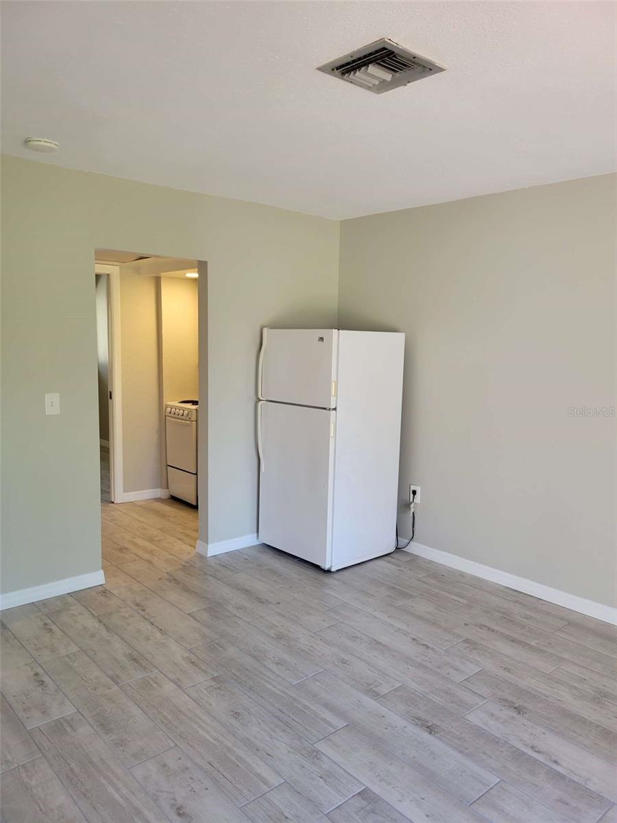 Image 11 of 28 For 3553 Longmeadow  27