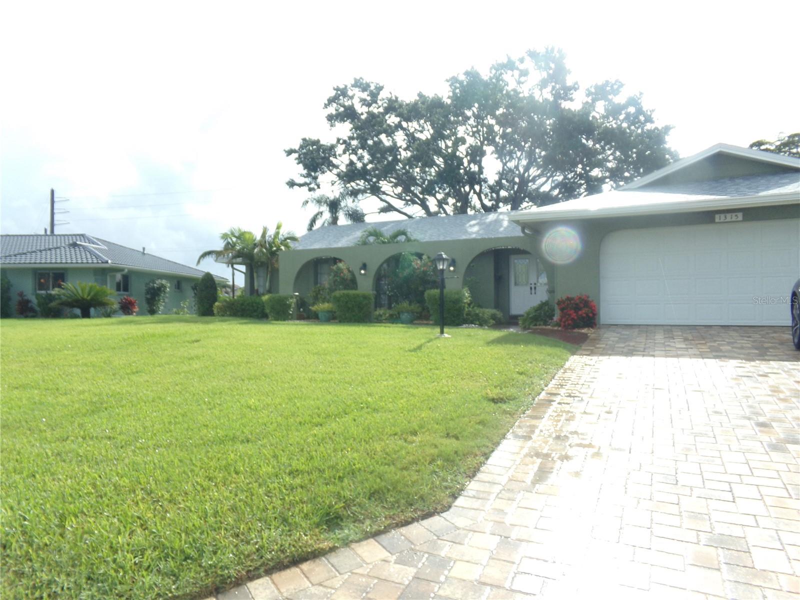 Image 2 of 72 For 1315 72nd Street W