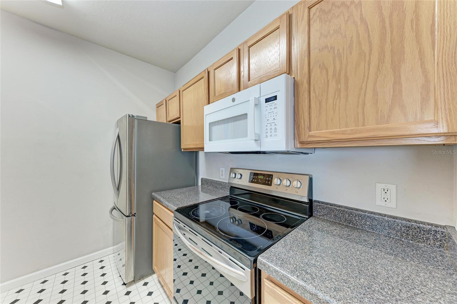 Image 15 of 36 For 4802 51st Street W 1122