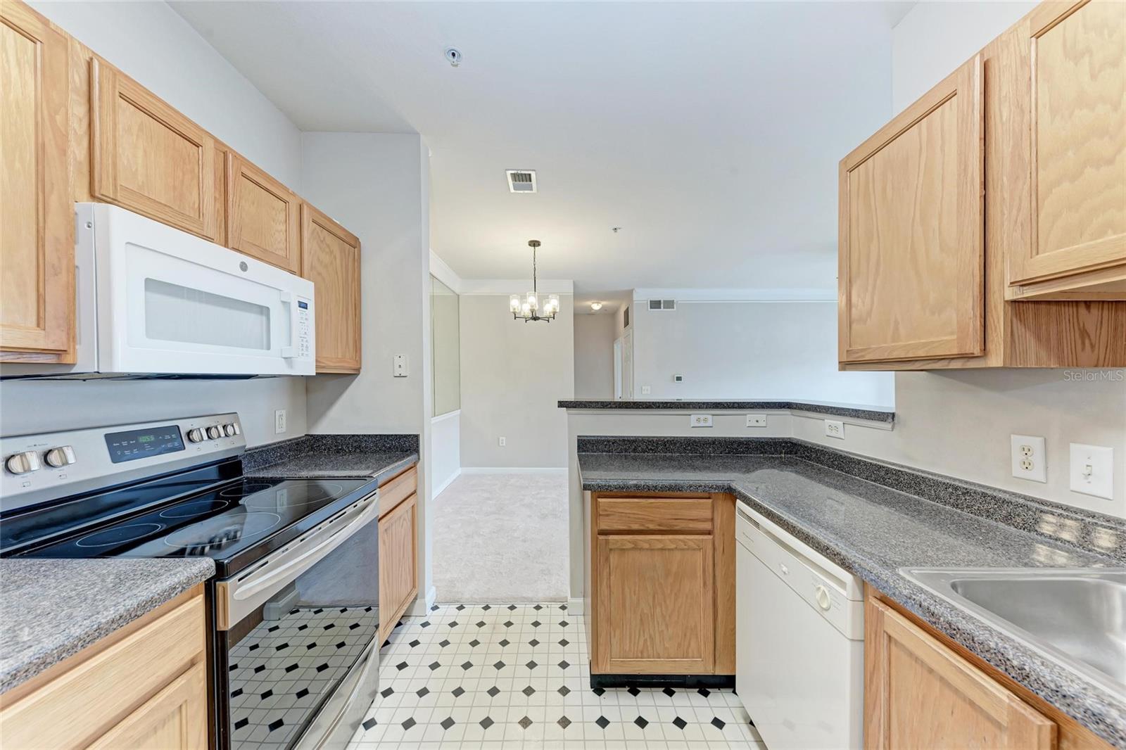 Image 16 of 36 For 4802 51st Street W 1122