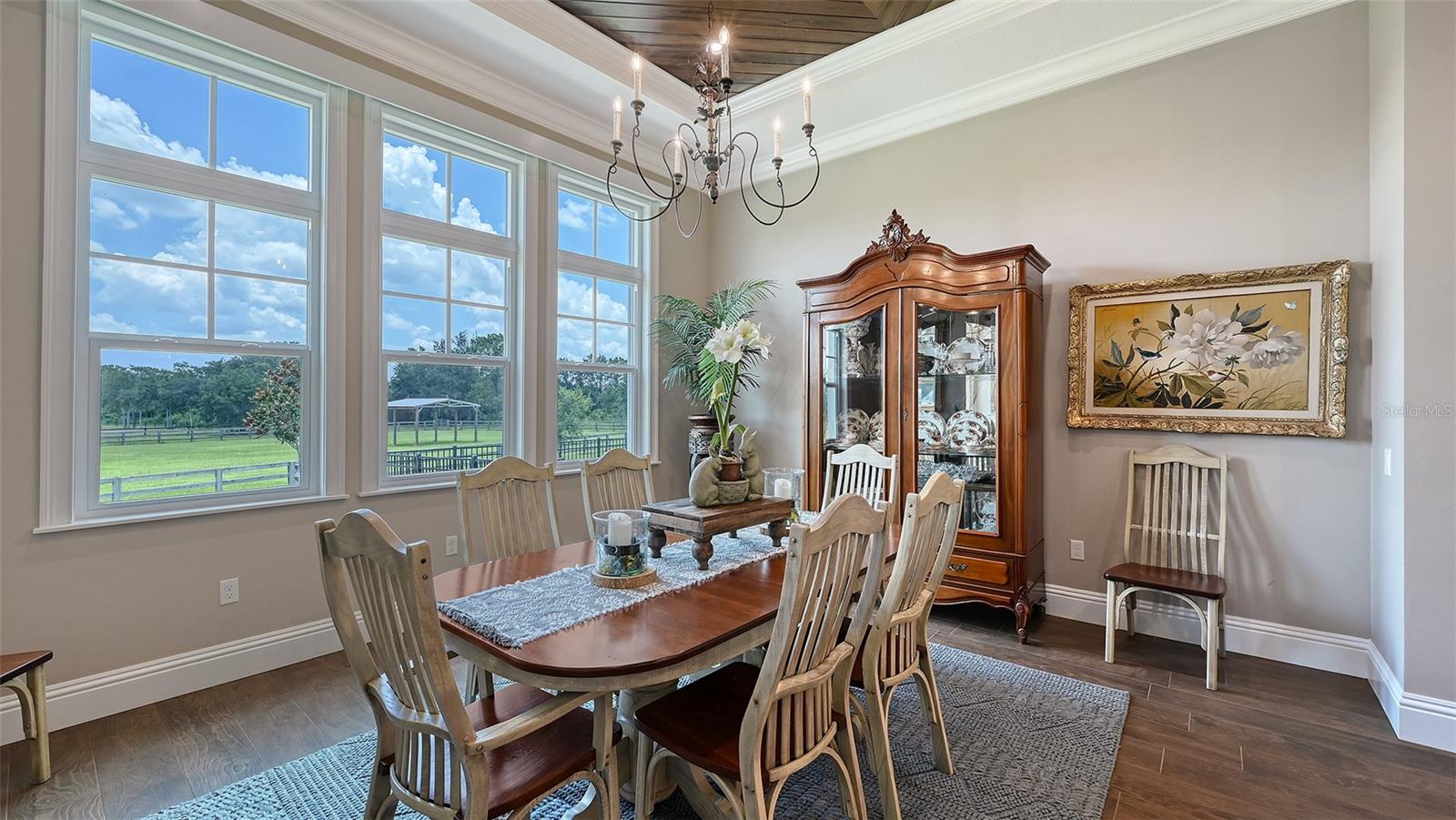 Listing photo id 34 for 6910 211th Street E