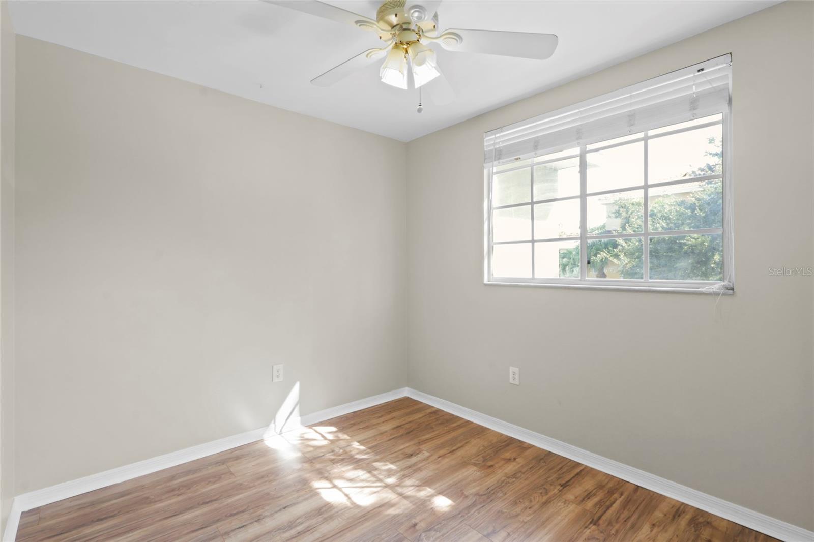 Image 14 of 33 For 5681 Bentgrass Drive 13-201