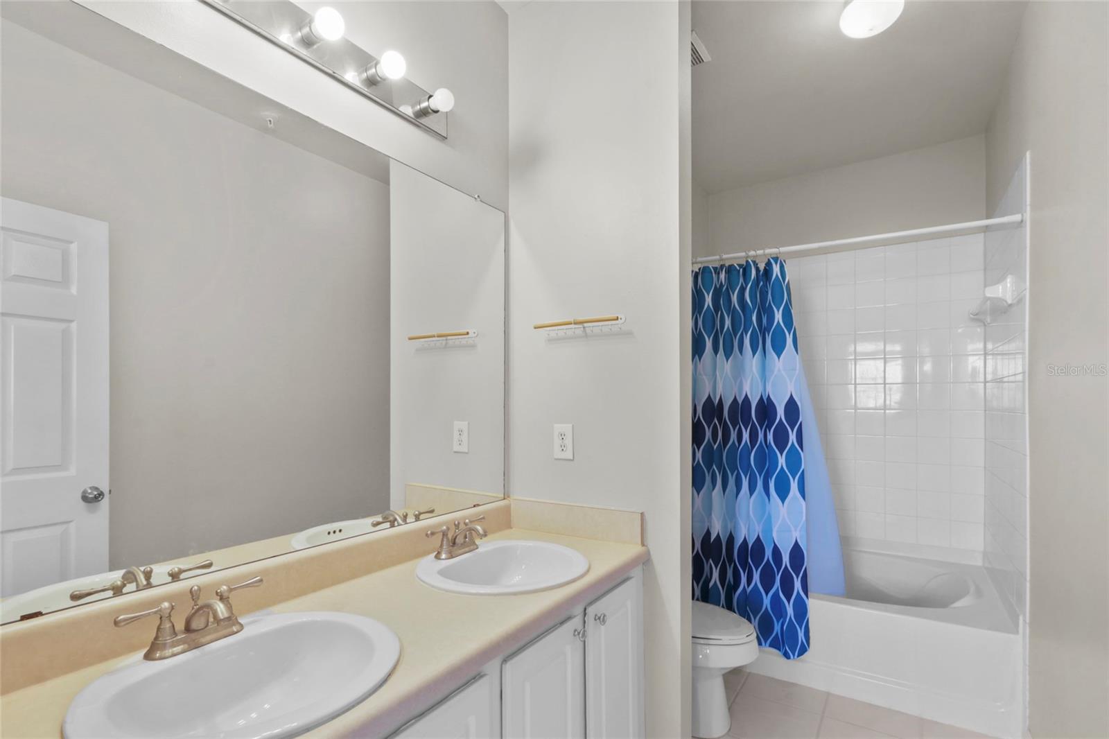 Image 20 of 33 For 5681 Bentgrass Drive 13-201