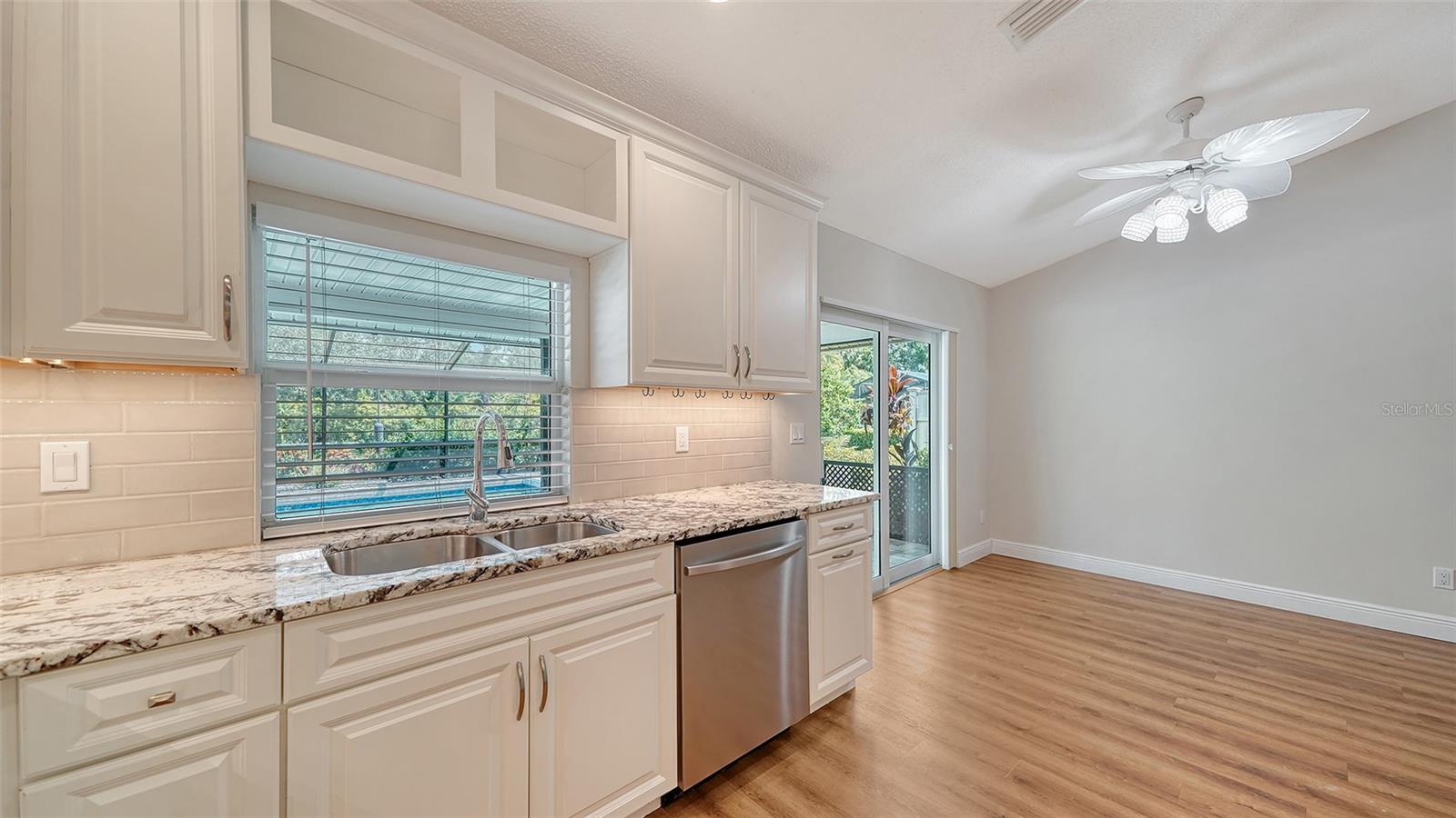 Image 11 of 44 For 4933 Rutland Gate