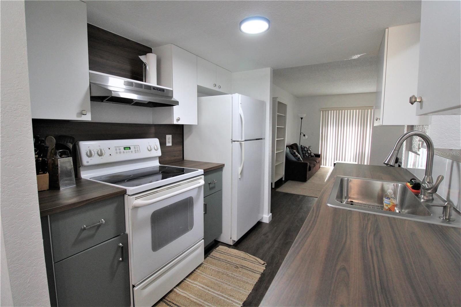 Image 4 of 22 For 5310 26th Street W 1304
