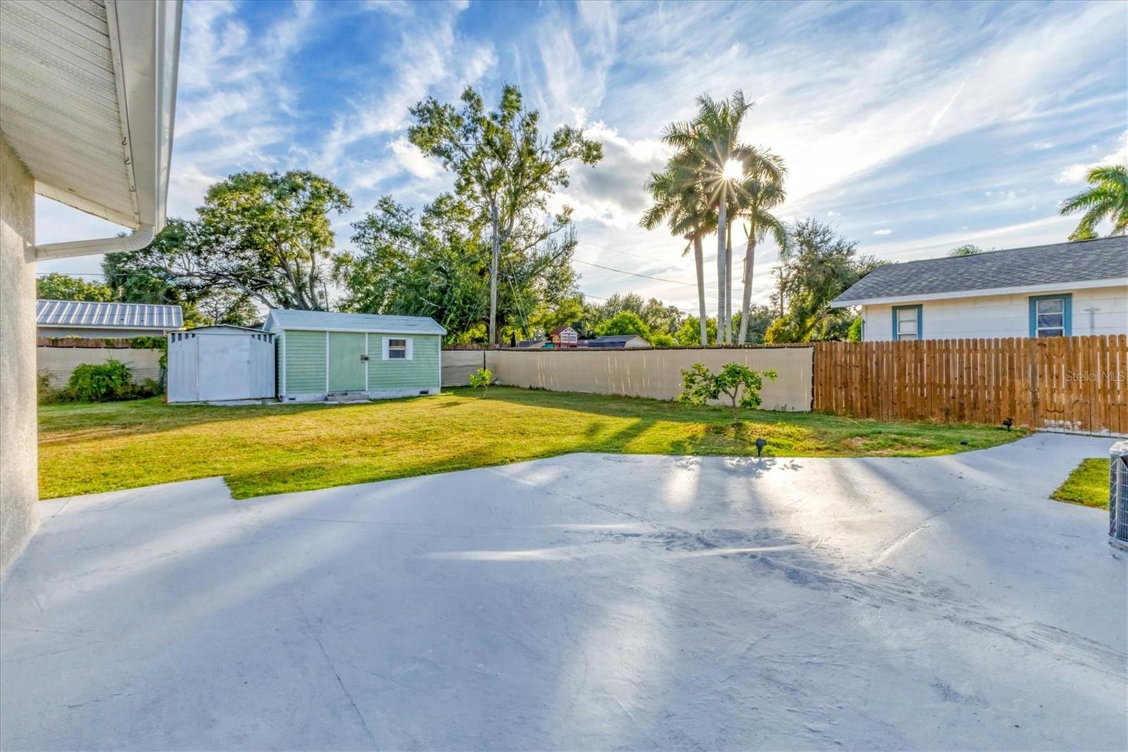 Image 25 of 32 For 1905 14th Avenue W