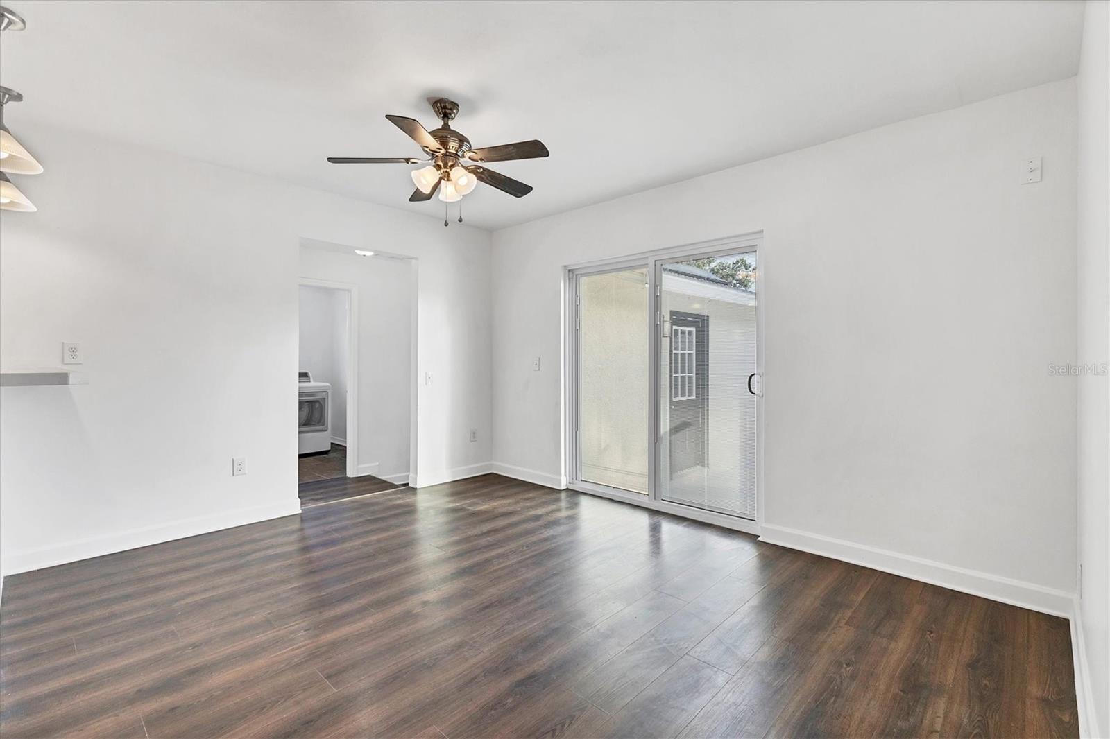 Image 7 of 32 For 1905 14th Avenue W