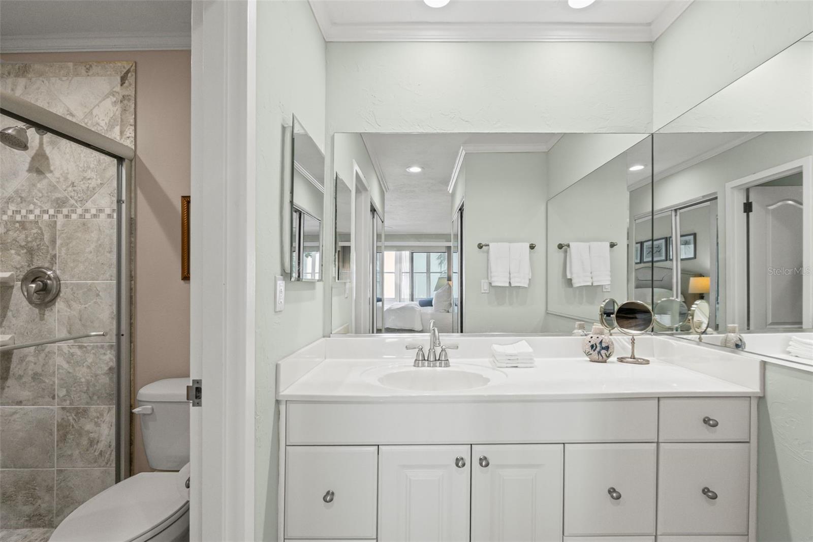 Image 17 of 52 For 1255 Peppertree Drive 201