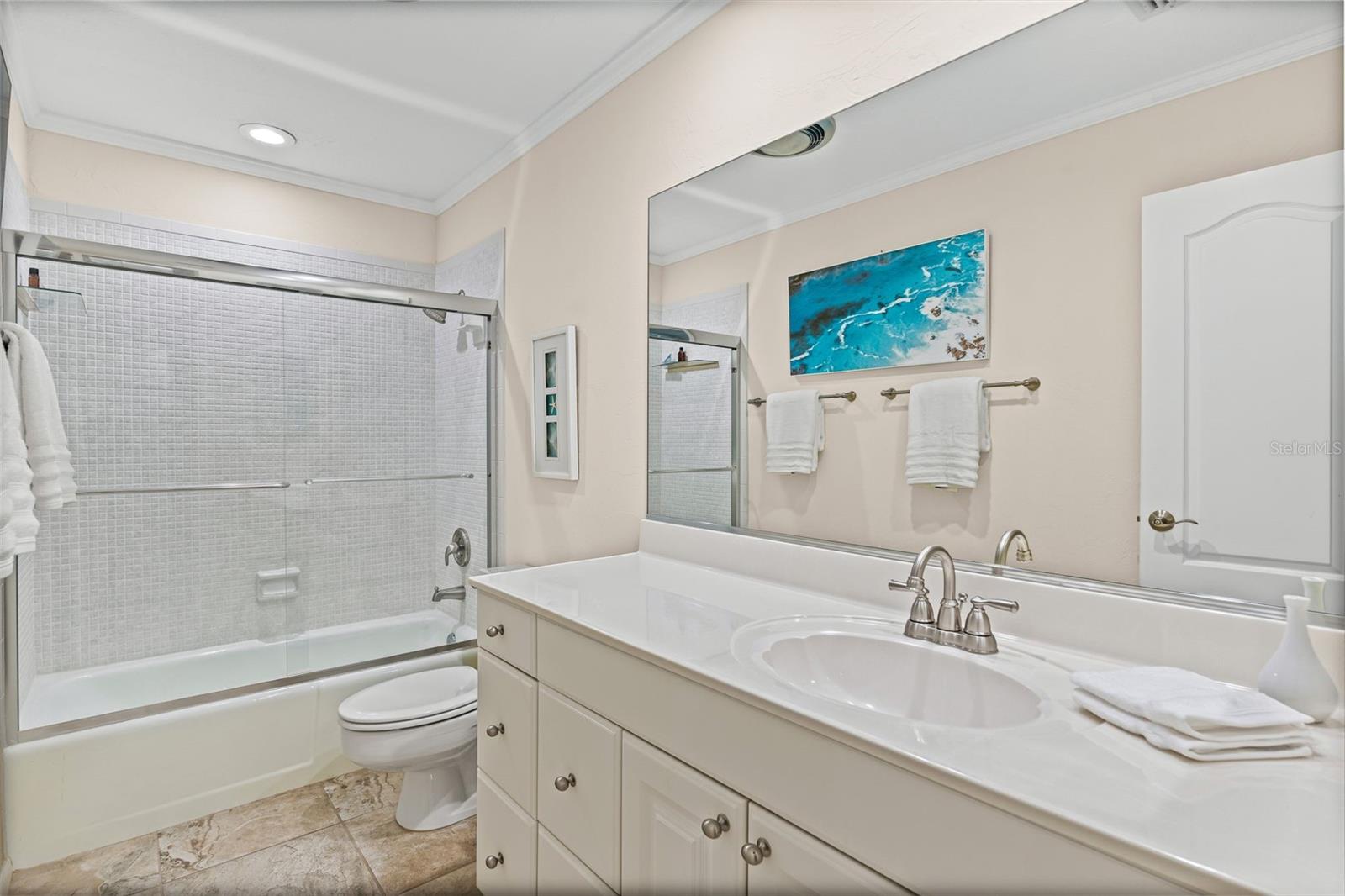 Image 21 of 52 For 1255 Peppertree Drive 201