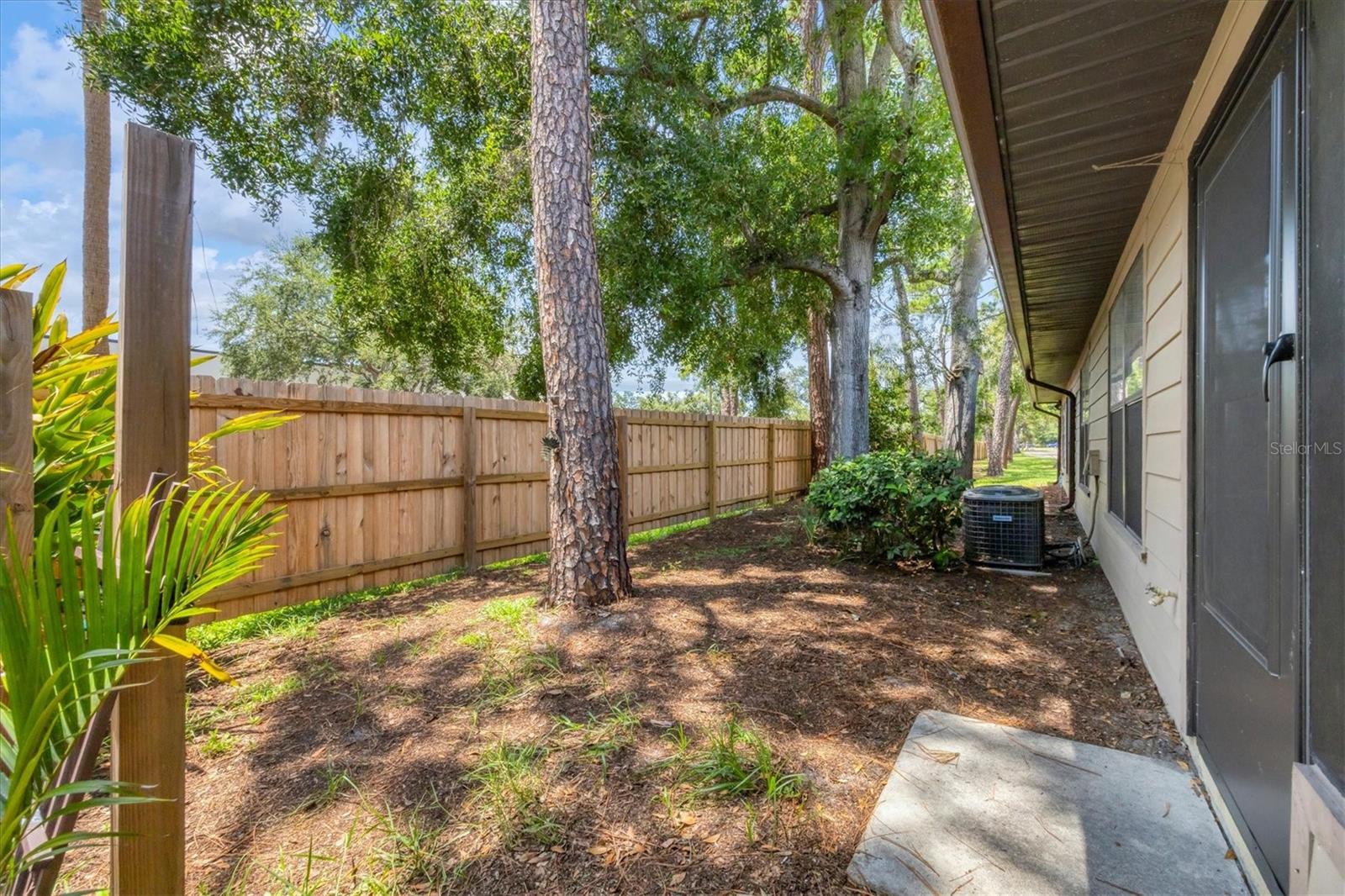 Image 22 of 27 For 5404 11th Street Circle E 31