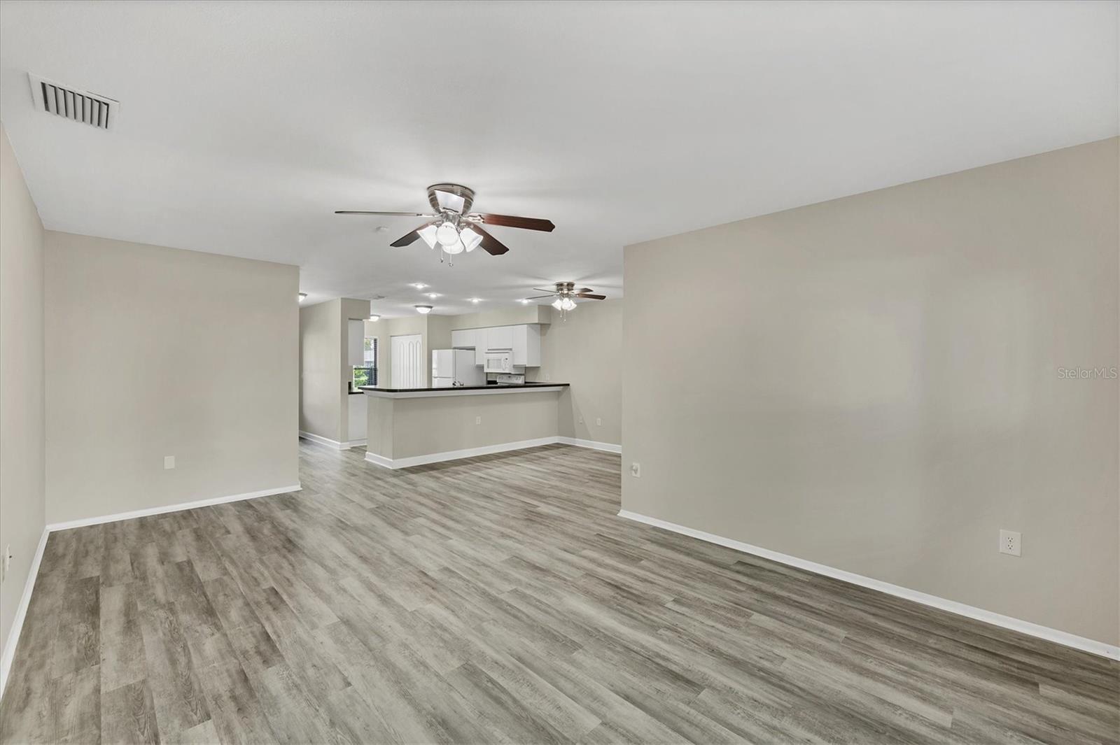 Image 6 of 27 For 5404 11th Street Circle E 31