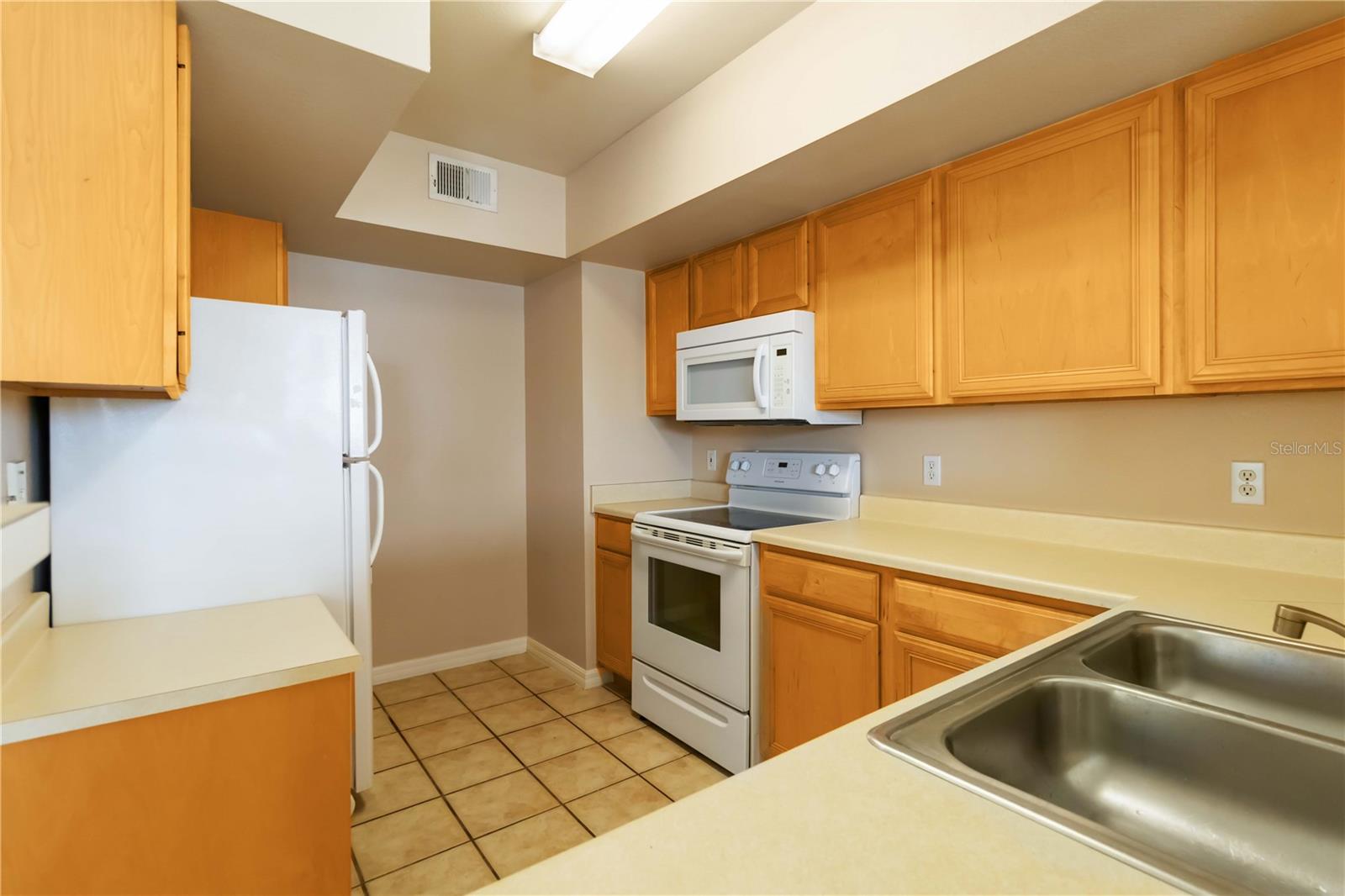 Image 11 of 38 For 1040 Villagio Circle 108