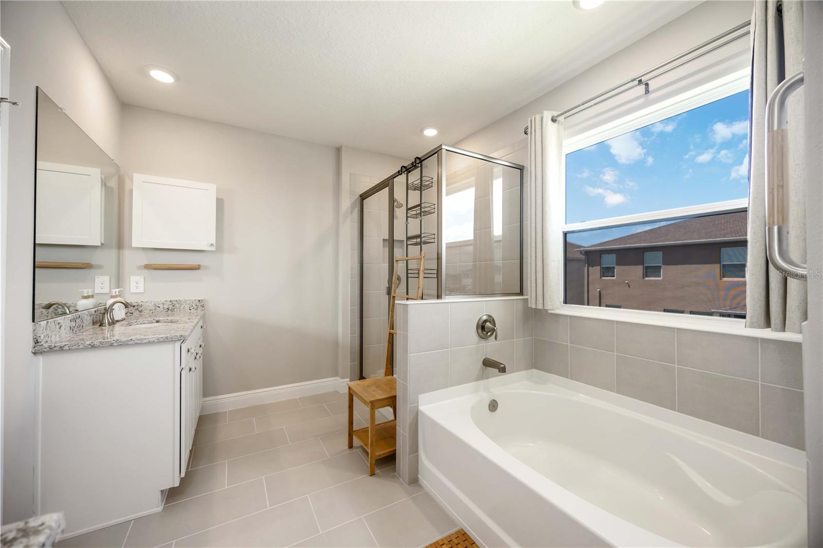 Image 38 of 68 For 17524 Cantarina Cove