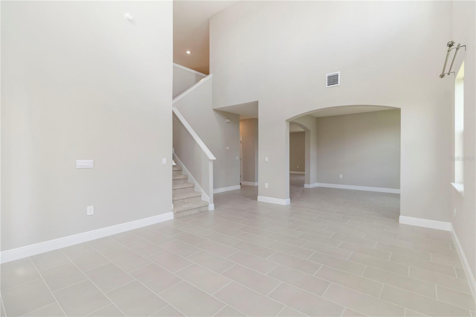 Image 4 of 68 For 17524 Cantarina Cove