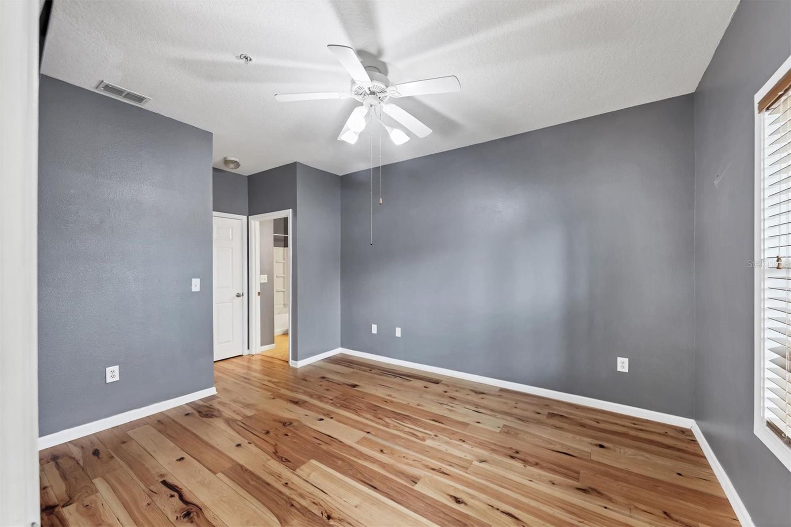 Image 16 of 35 For 4802 51st Street W 119