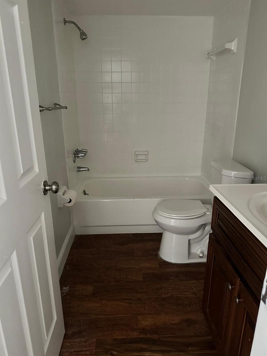 Image 23 of 41 For 5022 Bordeaux Village Place 102