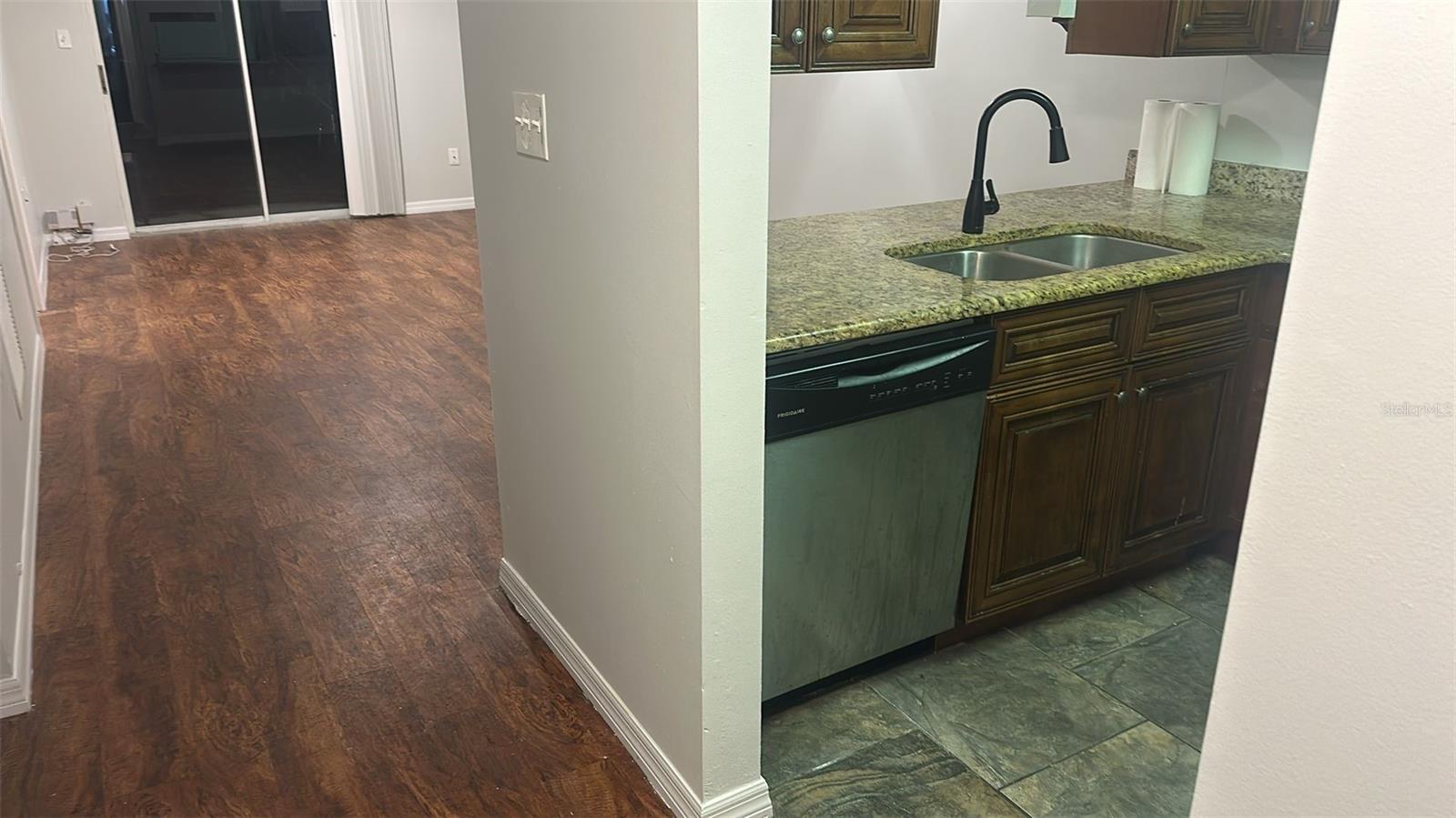 Image 24 of 41 For 5022 Bordeaux Village Place 102